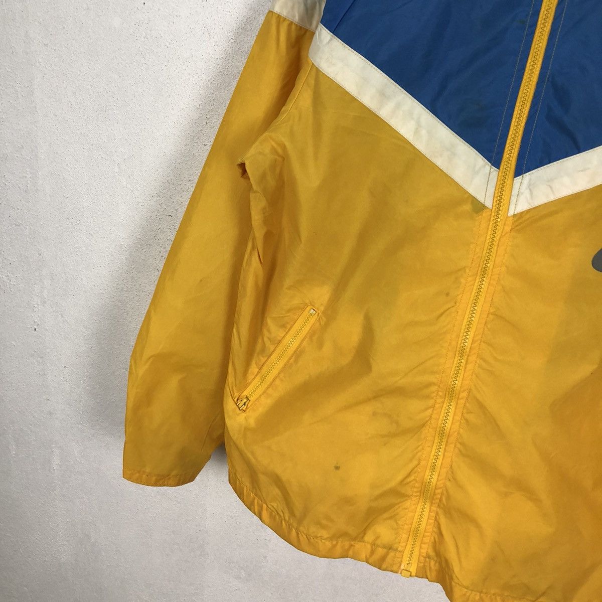 Nike VINTAGE NIKE SPORTSWEAR MADE IN USA RARE COLOUR Size US M / EU 48-50 / 2 - 4 Thumbnail