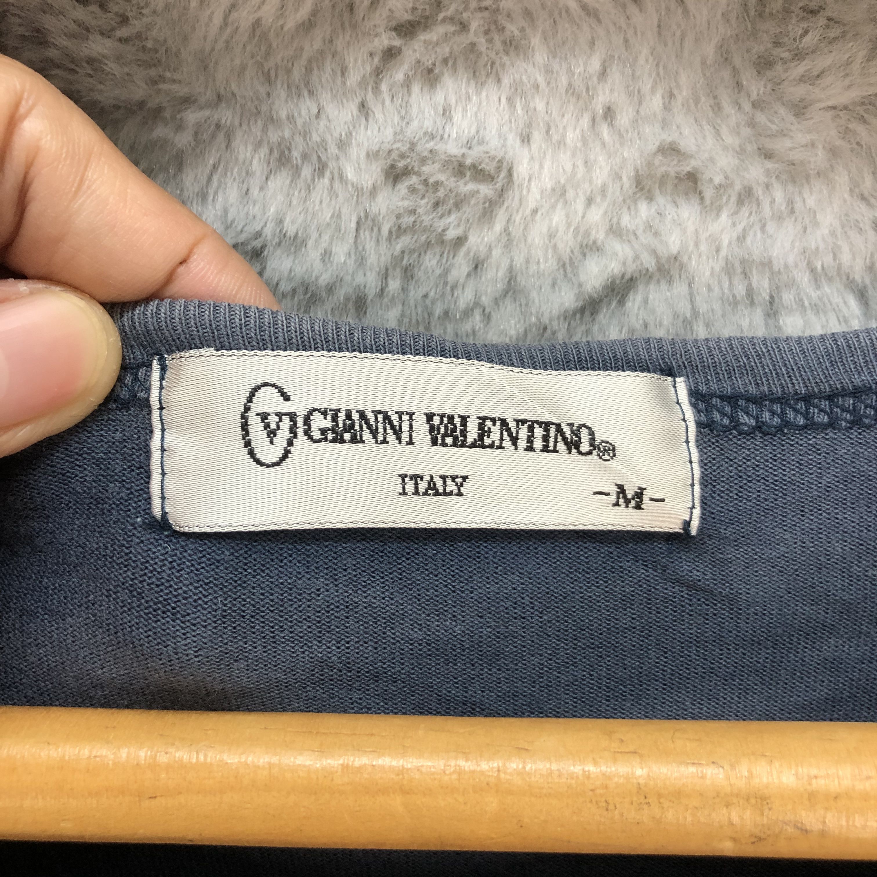 Gianni Valentino OLIVE X GIANNI VALENTINO CROPPED LONG SLEEVE TSHIRT #6407-65 Size M / US 6-8 / IT 42-44 - 9 Thumbnail