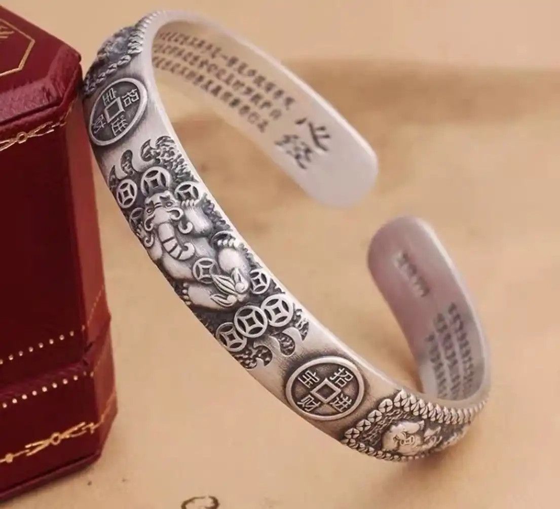 Jewelry Elephant Bangle Cuff Bracelets Size ONE SIZE - 1 Thumbnail