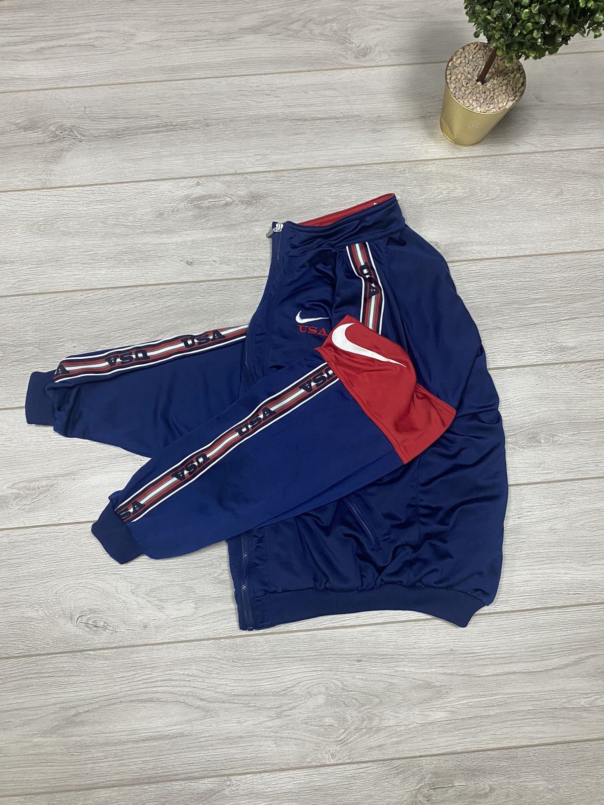 Nike Nike USA vintage track jacket Size US M / EU 48-50 / 2 - 1 Thumbnail