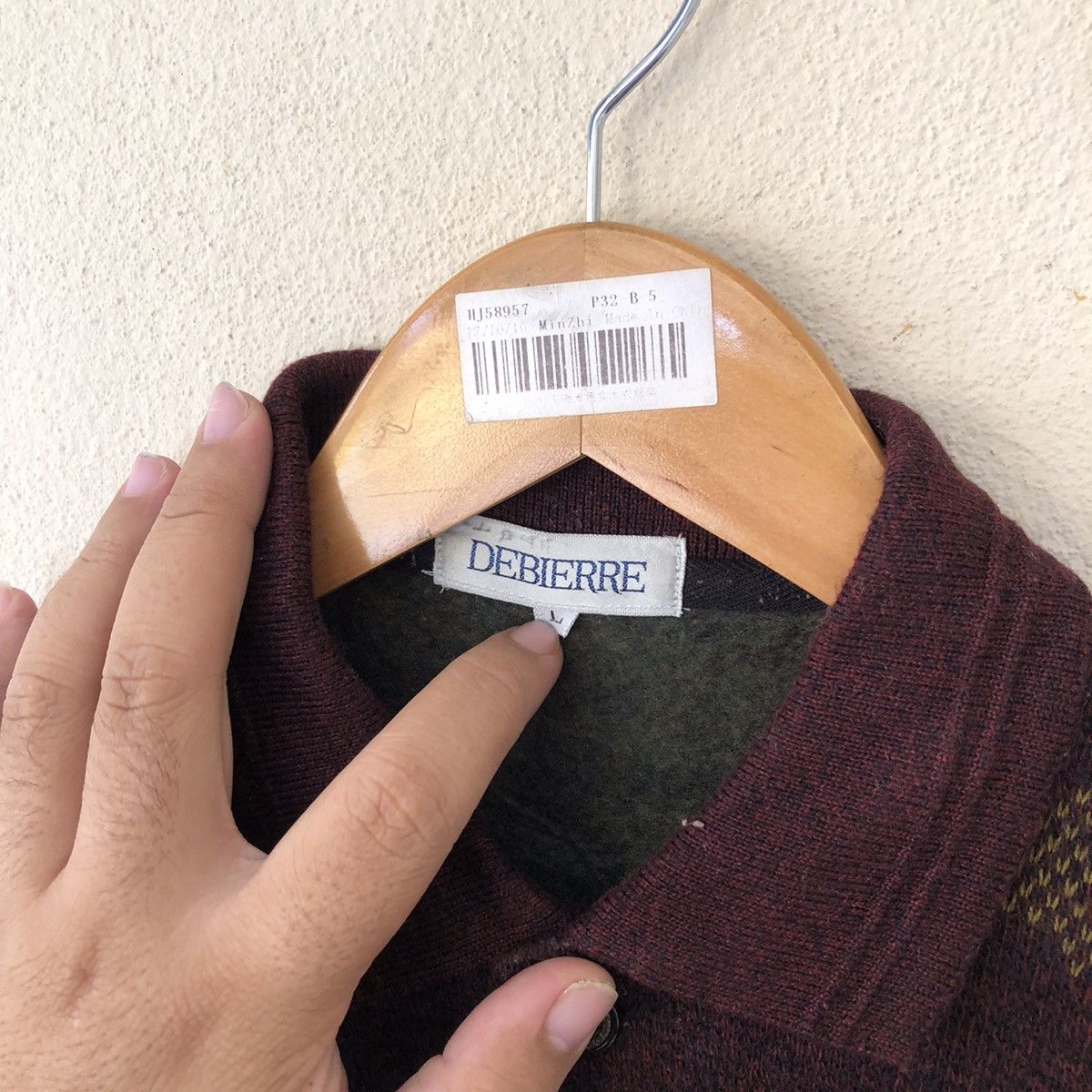 Japanese Brand VINTAGE PRINTED COLLARSWEATSHIRT DEBIERRE Size US L / EU 52-54 / 3 - 8 Thumbnail
