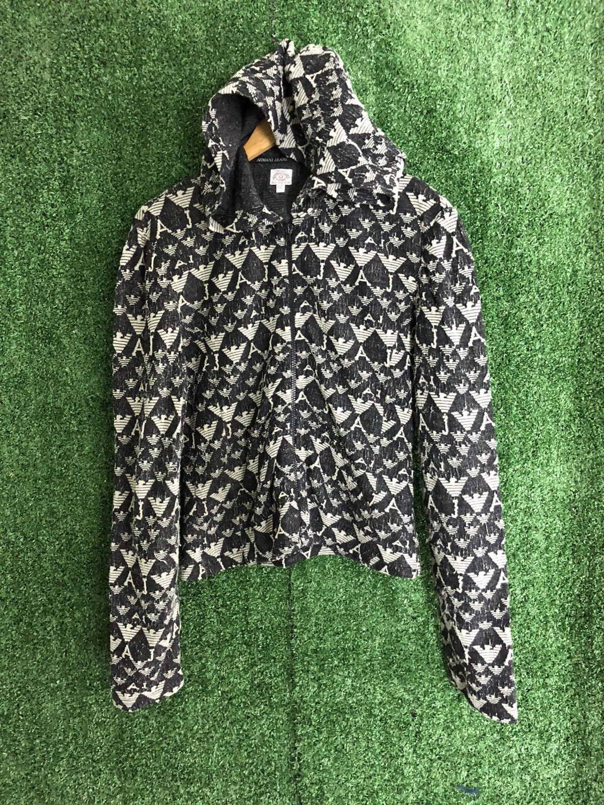 Giorgio Armani 🔥RARE GIORGIO ARMANI MANOGRAM CROP SWEAT MADE IN ITALY Size US S / EU 44-46 / 1 - 3 Thumbnail