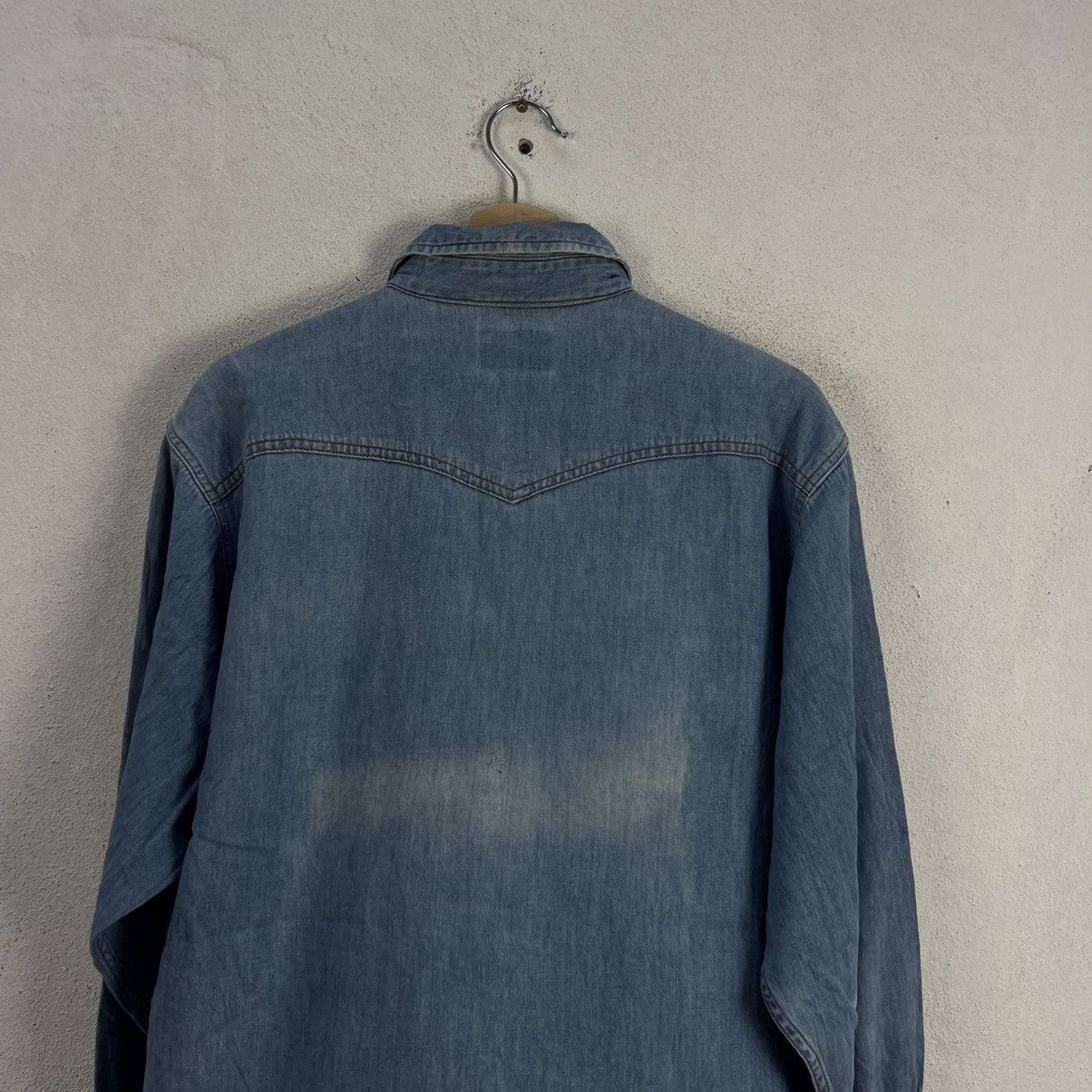 Levi's VINTAGE LEVI'S BLUE SHIRTS BUTTON UPS JEANS STYLE WEAR Size US L / EU 52-54 / 3 - 11 Thumbnail