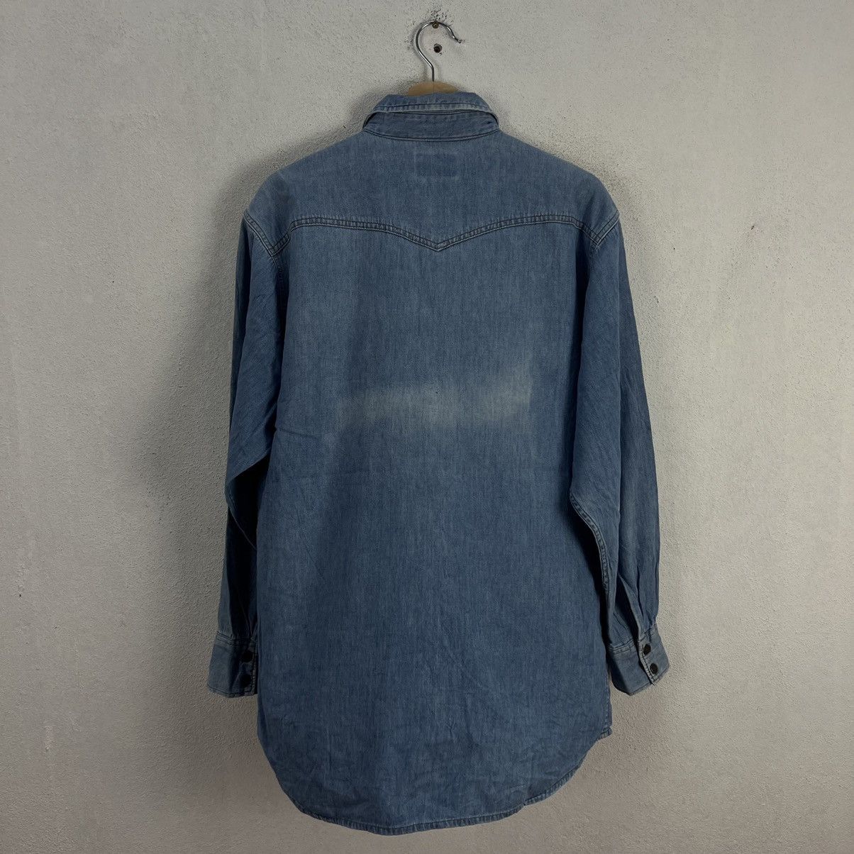 Levi's VINTAGE LEVI'S BLUE SHIRTS BUTTON UPS JEANS STYLE WEAR Size US L / EU 52-54 / 3 - 9 Thumbnail