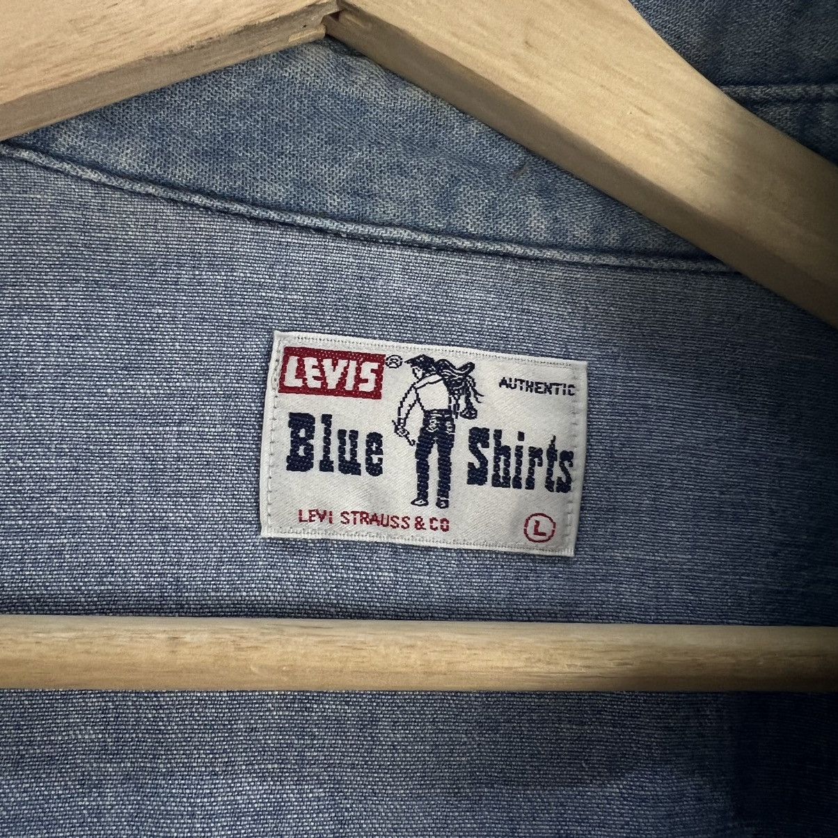 Levi's VINTAGE LEVI'S BLUE SHIRTS BUTTON UPS JEANS STYLE WEAR Size US L / EU 52-54 / 3 - 14 Thumbnail