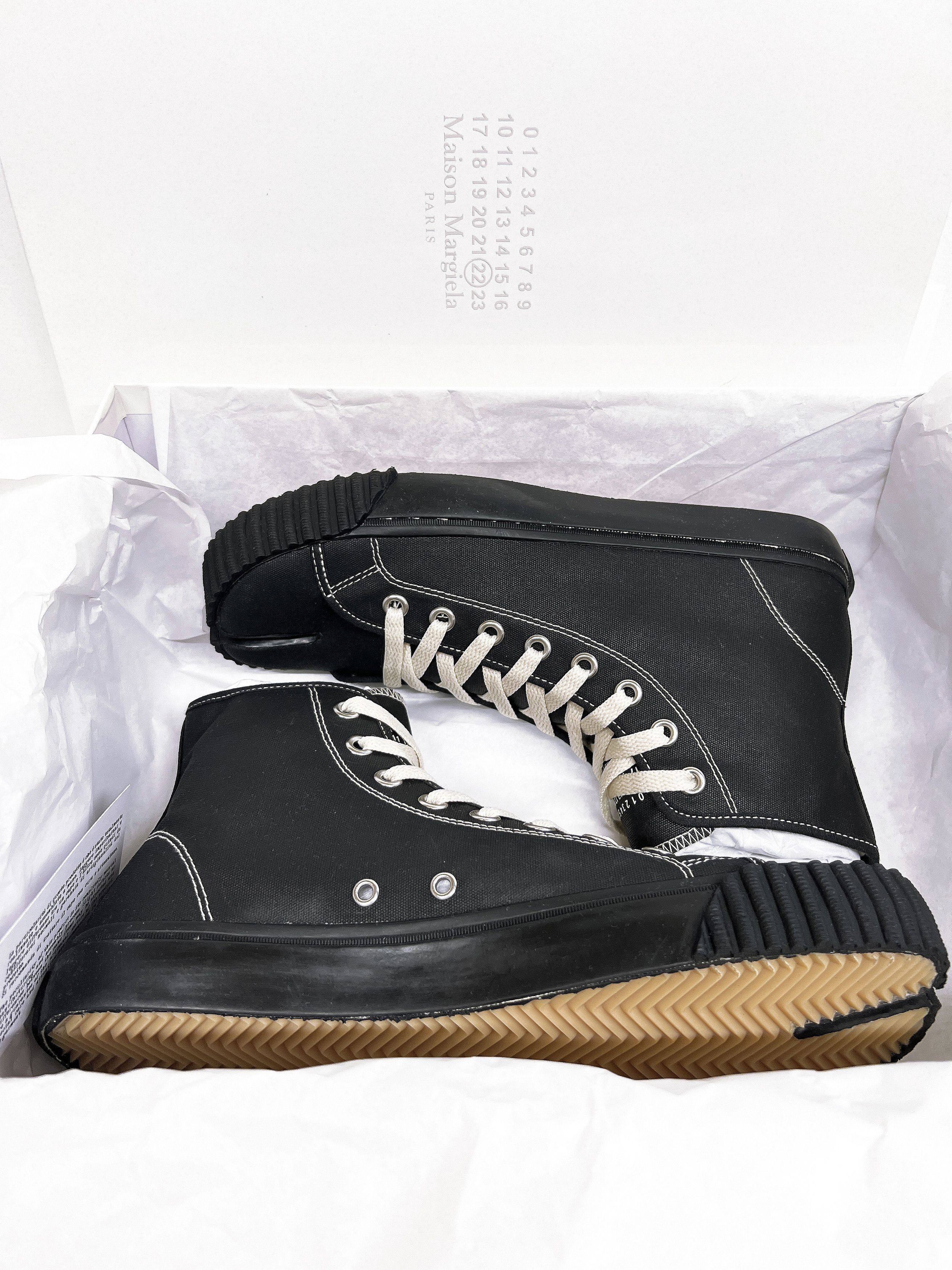 Maison Margiela New — Tabi Canvas Hi-Top Sneakers Size US 9 / EU 42 - 5 Thumbnail