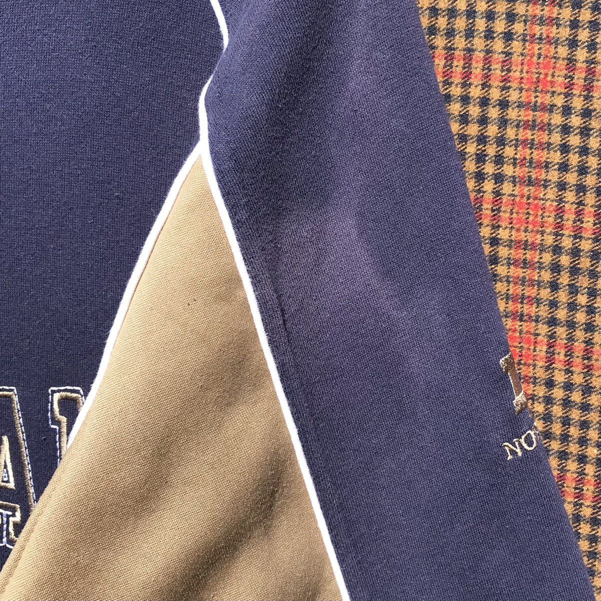 Starter Vintage Notre Dame College Hoodie Sweatshirt Starter. Size US L / EU 52-54 / 3 - 10 Thumbnail