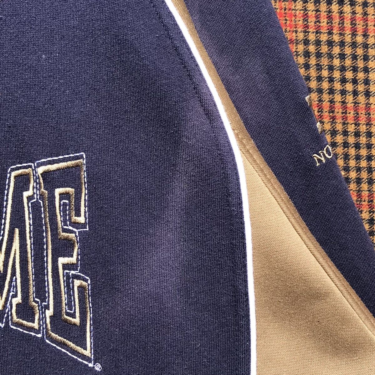 Starter Vintage Notre Dame College Hoodie Sweatshirt Starter. Size US L / EU 52-54 / 3 - 9 Thumbnail