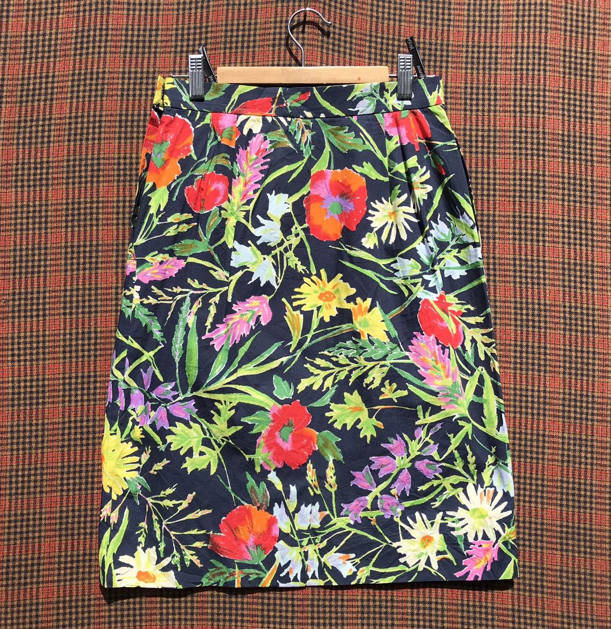 Vintage × Yves Saint Laurent Vintage Yves Saint Laurent Flowers Skirt YSL Size 26" / US 2 / IT 38 - 3 Thumbnail