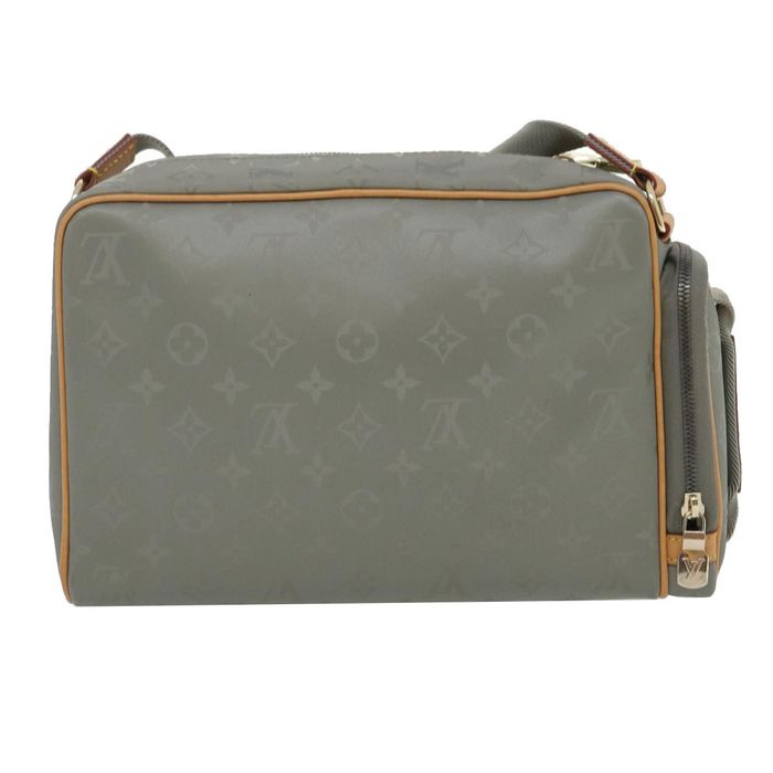 Louis Vuitton LOUIS VUITTON Monogram titanium Camera Bag Shoulder Bag