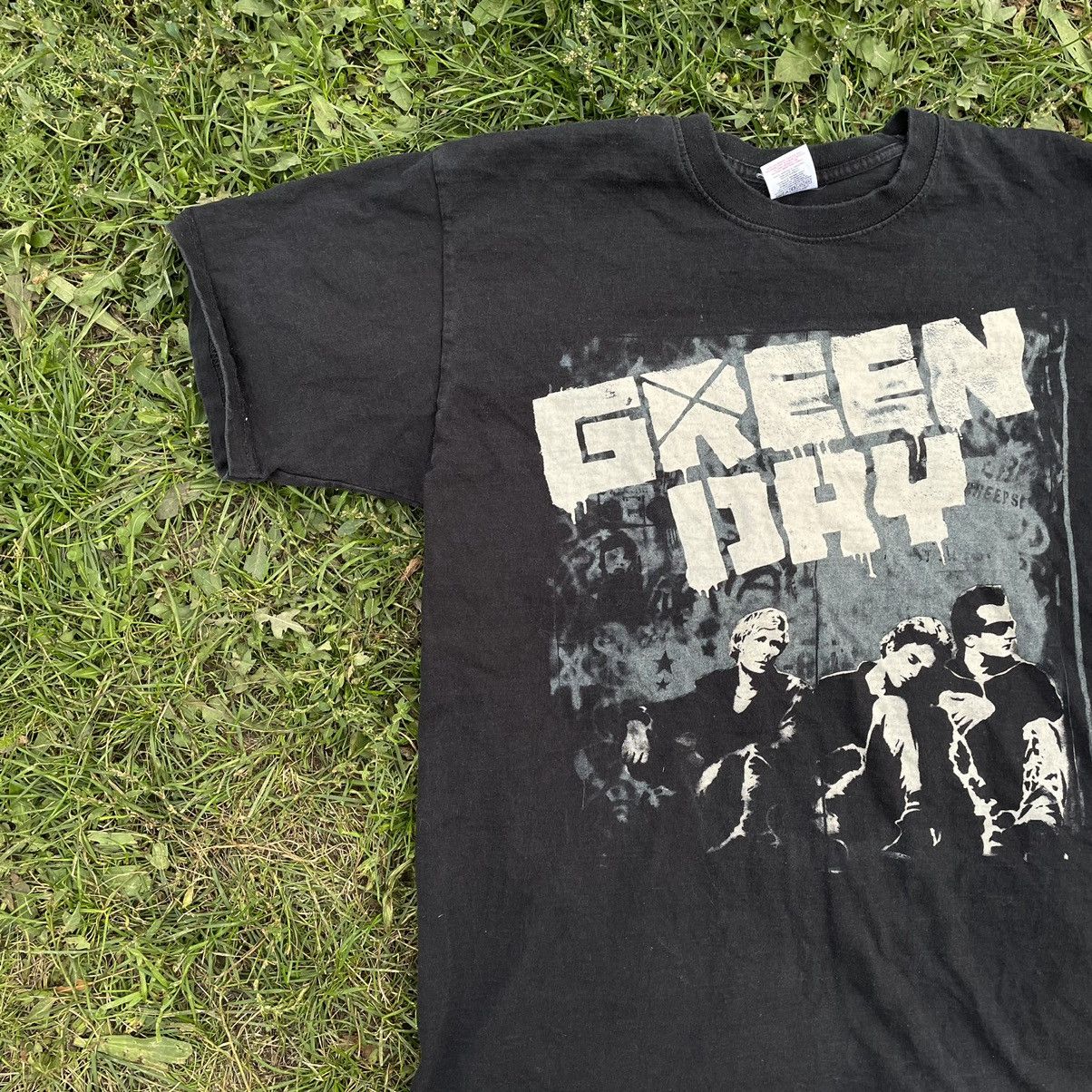 Vintage Vintage Y2K Green Day Graphic Tee Grunge Band Horror Baggy M Size US M / EU 48-50 / 2 - 3 Thumbnail
