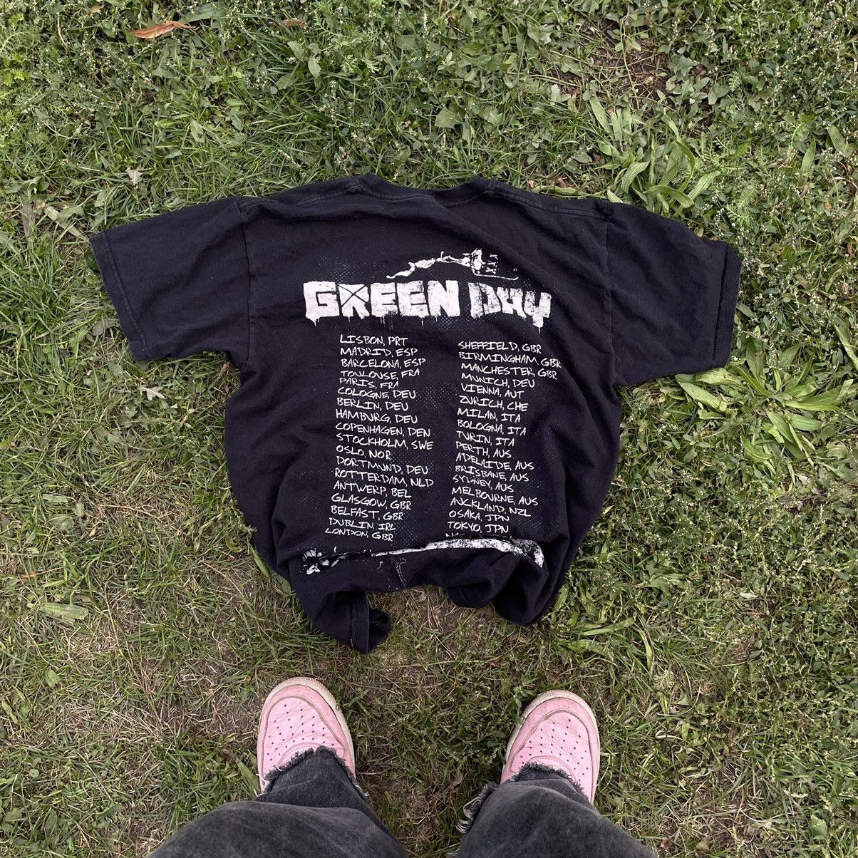 Vintage Vintage Y2K Green Day Graphic Tee Grunge Band Horror Baggy M Size US M / EU 48-50 / 2 - 5 Thumbnail