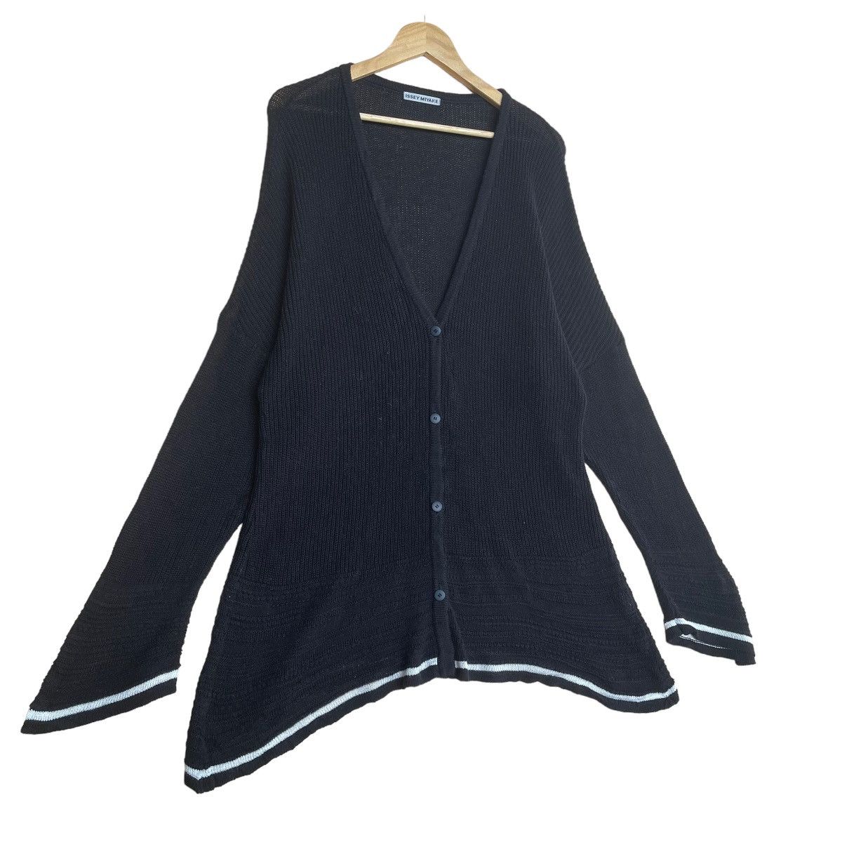 Issey Miyake × Japanese Brand × Tsumori Chisato Issey Miyake Black Button Up Knit Size US M / EU 48-50 / 2 - 2 Thumbnail