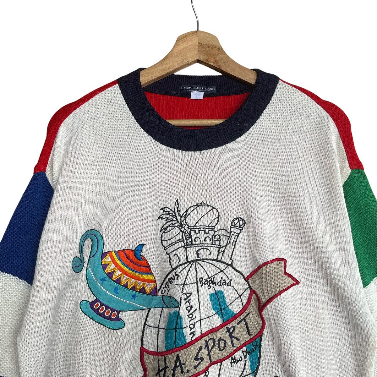 Aran Isles Knitwear × Hardy Amies Vintage Hardy Amies Big Logo Knit Size US M / EU 48-50 / 2 - 4 Thumbnail