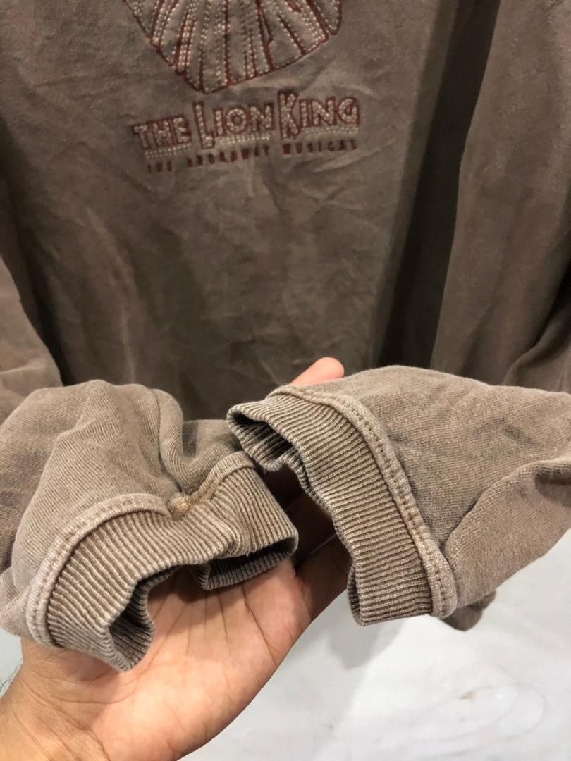 Disney × Vintage Vintage Disney Presents The Lion King Embroidered Logo Size US L / EU 52-54 / 3 - 10 Thumbnail