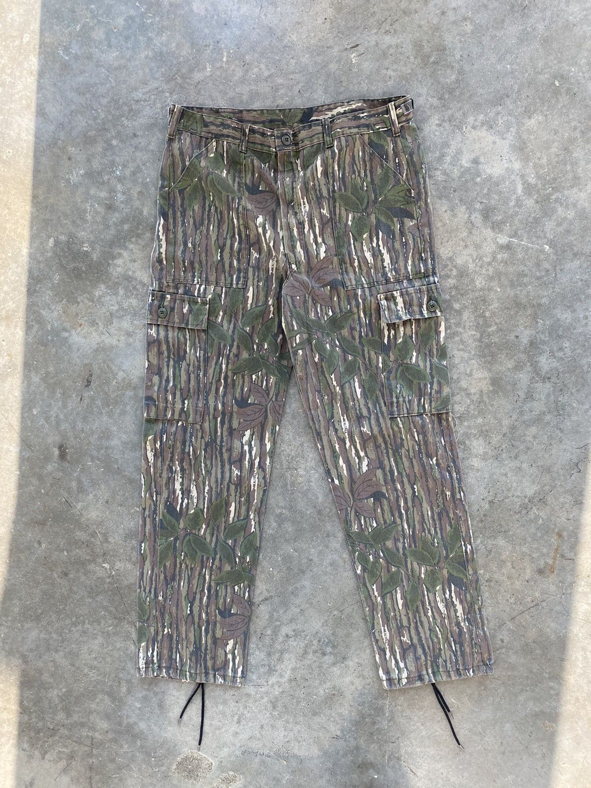 image of Vintage Realtree Cargo Tactical Camo Pants Large Tree in Green, Men's (Size 34)