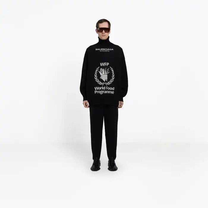 Balenciaga 2018 WFP oversized knit Size US M / EU 48-50 / 2 - 5 Thumbnail