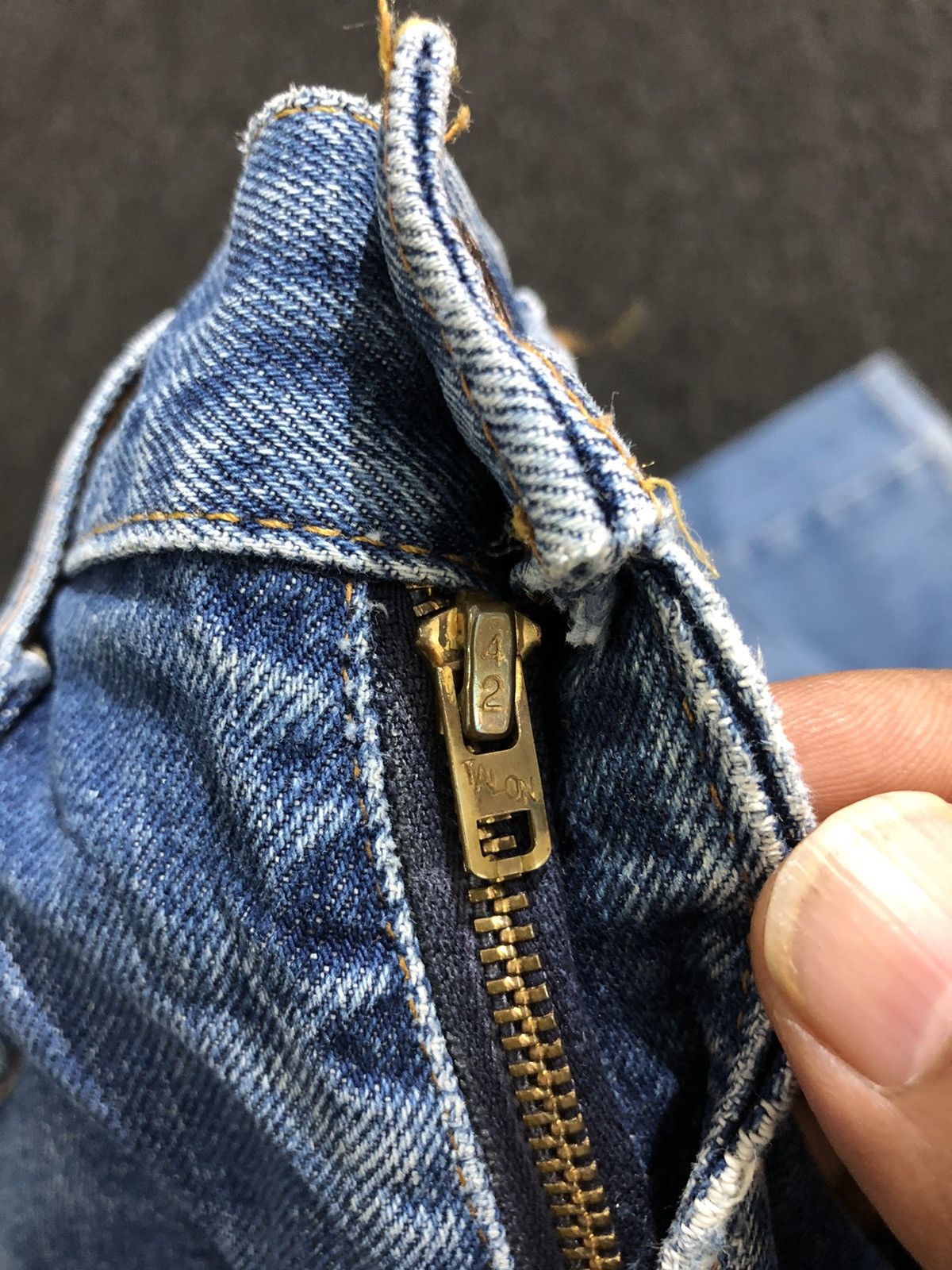 Levi's Vintage Clothing Vtg Levis 517 Rindem Button 2 Talon Distressed Denim Jeans Size US 32 / EU 48 - 4 Thumbnail
