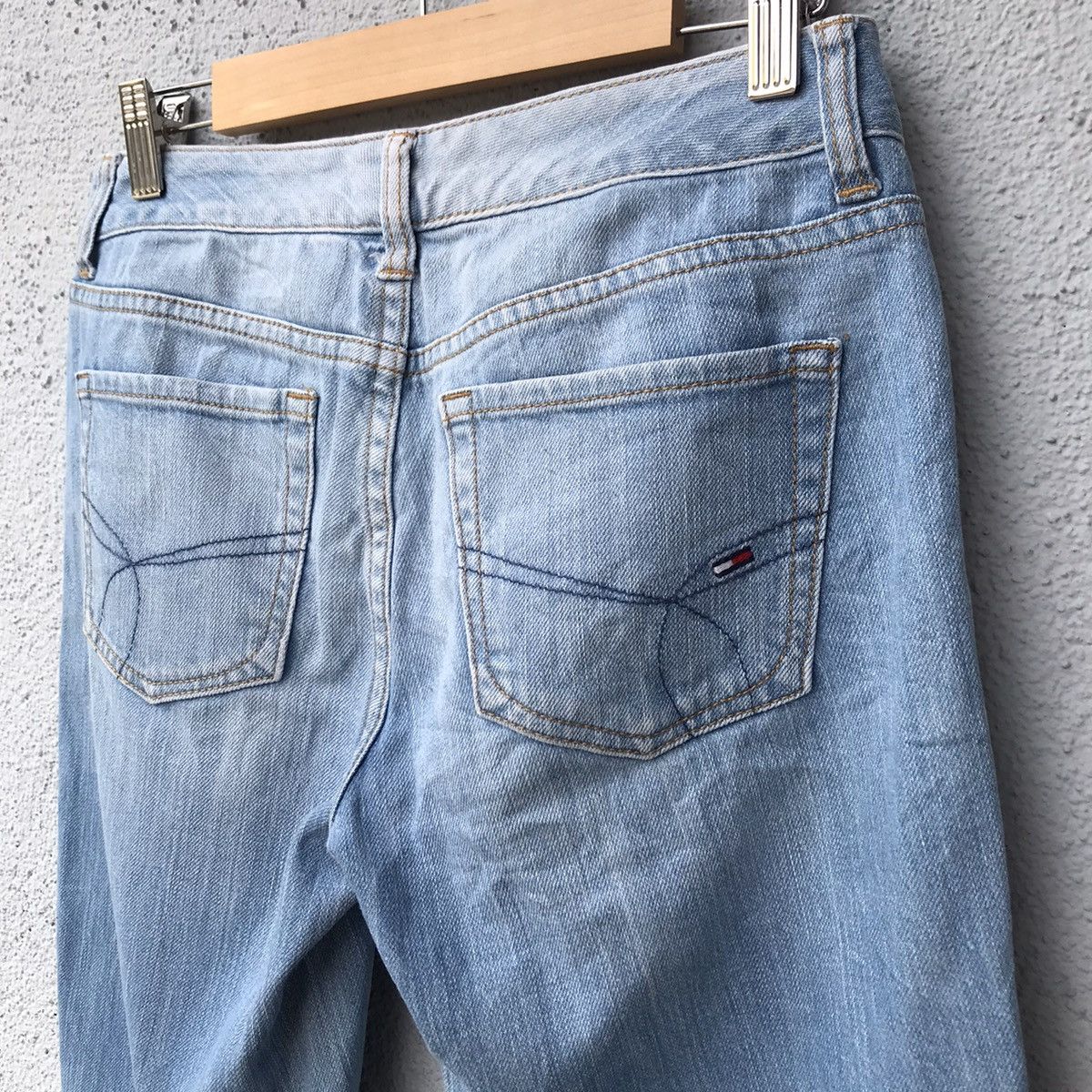 Tommy Hilfiger Vintage Tommy Hilfiger Denim Sun Faded Jeans Size US 29 - 12 Thumbnail