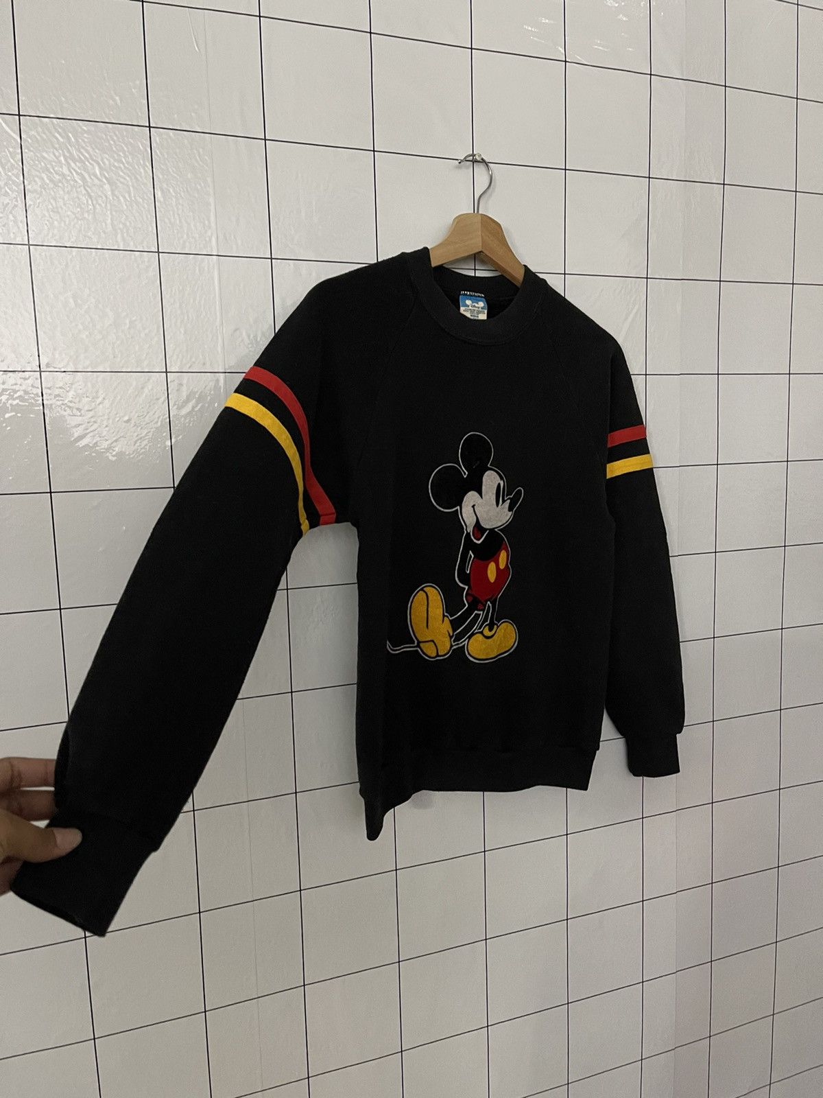 Disney × Mickey Mouse × Vintage Vintage Disney Mickey Mouse Big Logo Sweatshirt Size US XXS / EU 40 - 3 Thumbnail