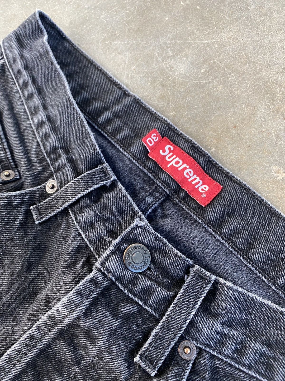 Supreme Supreme Black Denim Jeans Sz. 30 🧊🥣 Skate Work NY Hem Raw Size US 30 / EU 46 - 5 Thumbnail