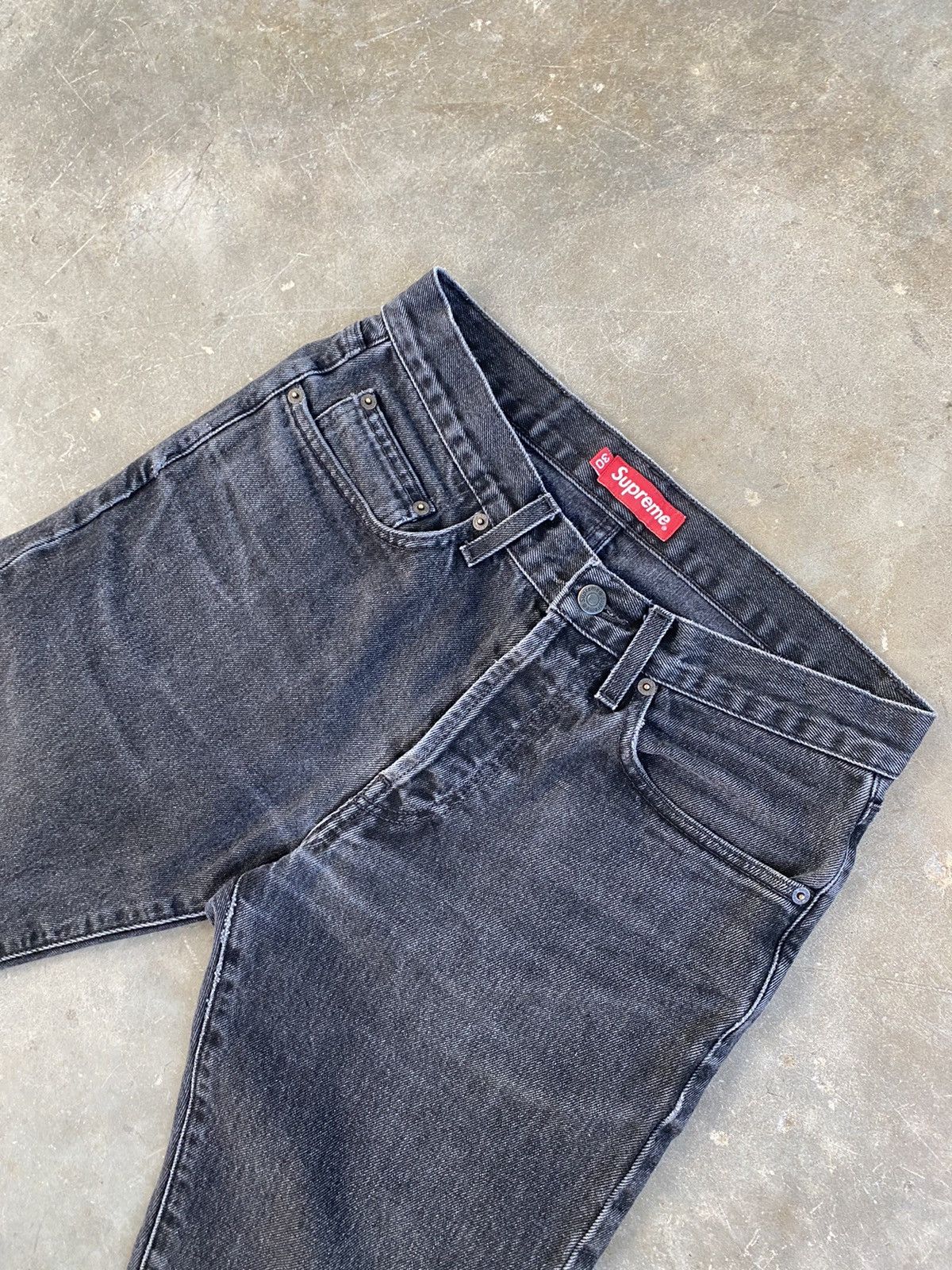 Supreme Supreme Black Denim Jeans Sz. 30 🧊🥣 Skate Work NY Hem Raw Size US 30 / EU 46 - 4 Thumbnail
