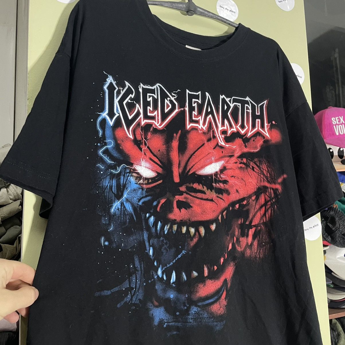 Vintage Vintage Y2K Iced Earth Graphic Tee Horror Punk Streetwear XL Size US XL / EU 56 / 4 - 6 Thumbnail