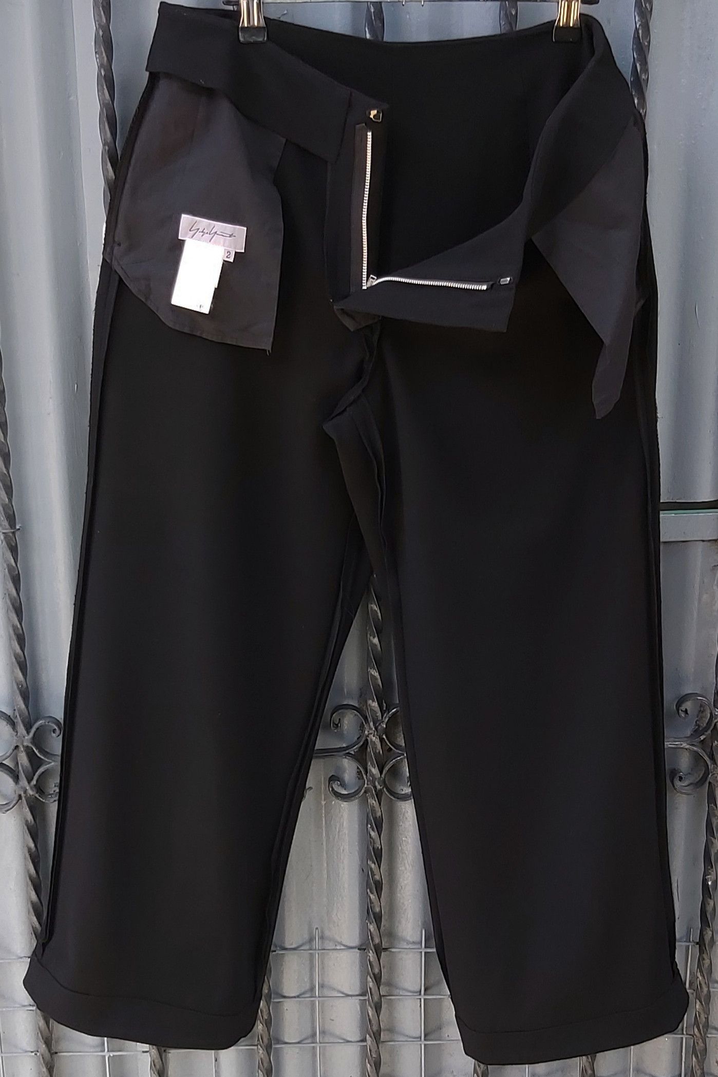 Yohji Yamamoto Yohji Yamamoto Cuffed Hem Wool Trousers Size 32" / US 10 / IT 46 - 5 Thumbnail