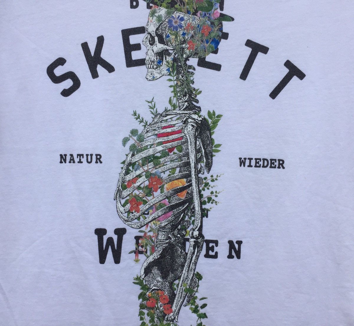 Band Tees × Japanese Brand Very Rare Design Tshirt Japanese Art Skelett Size US XS / EU 42 / 0 - 1 Thumbnail