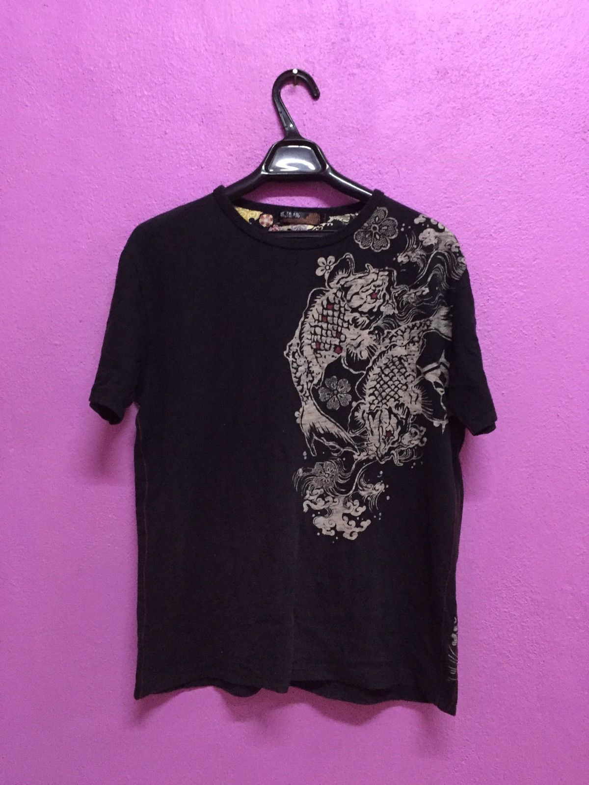 Japanese Brand Fish Koi Japanese Sukajan Tee Size L Size US L / EU 52-54 / 3 - 1 Thumbnail