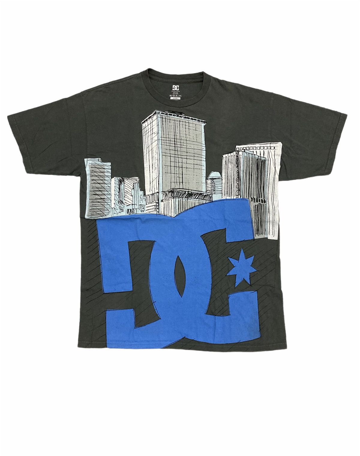 DC DC shoes all over print t shirt Size US L / EU 52-54 / 3 - 1 Thumbnail
