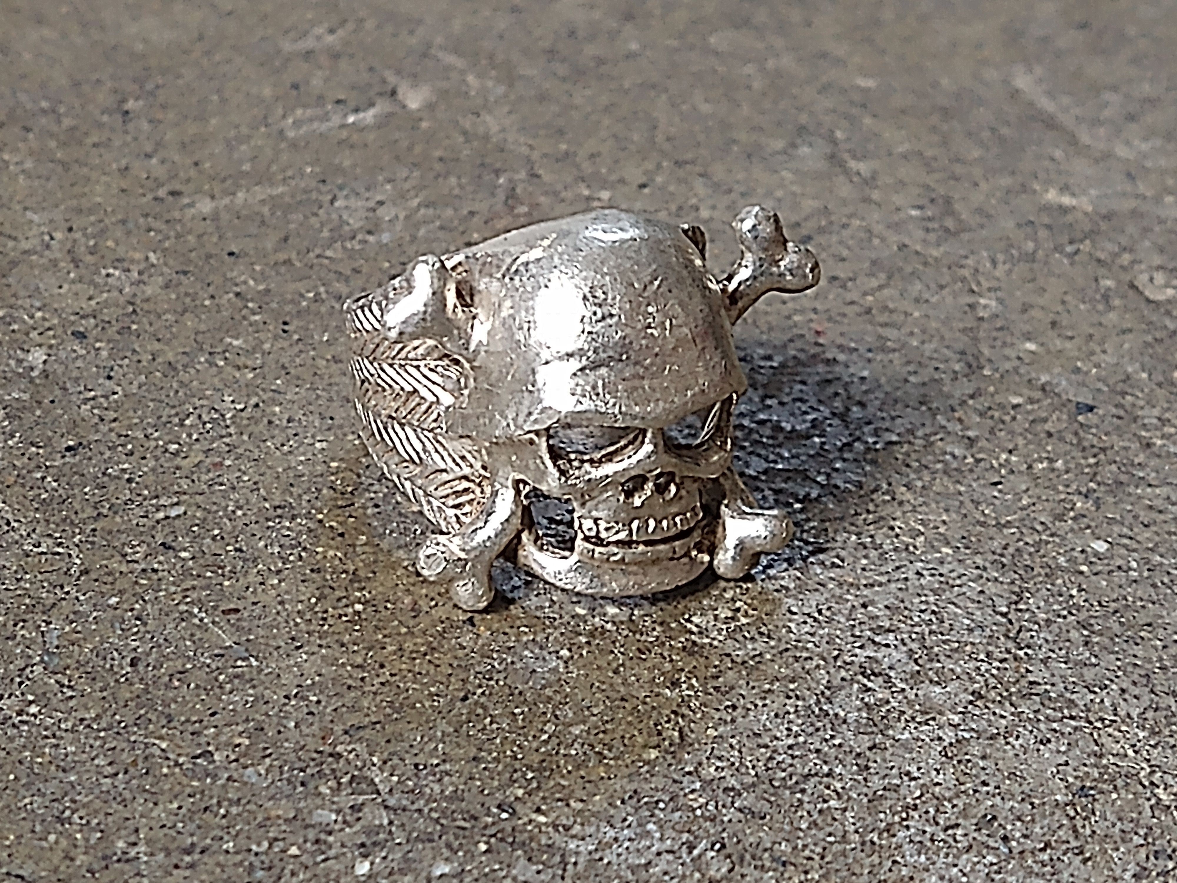 Jewelry Vintage Sterling Silver Ring Skull Biker Size 9.25 Skeleton Size ONE SIZE - 1 Thumbnail