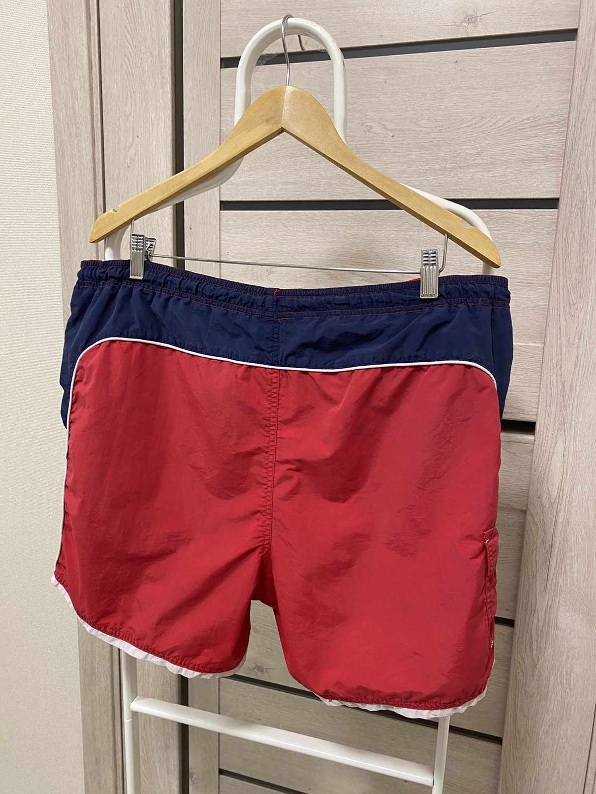 Umbro × Vintage Umbro Vintage Nylon Red Navy Shorts Size US 32 / EU 48 - 5 Thumbnail