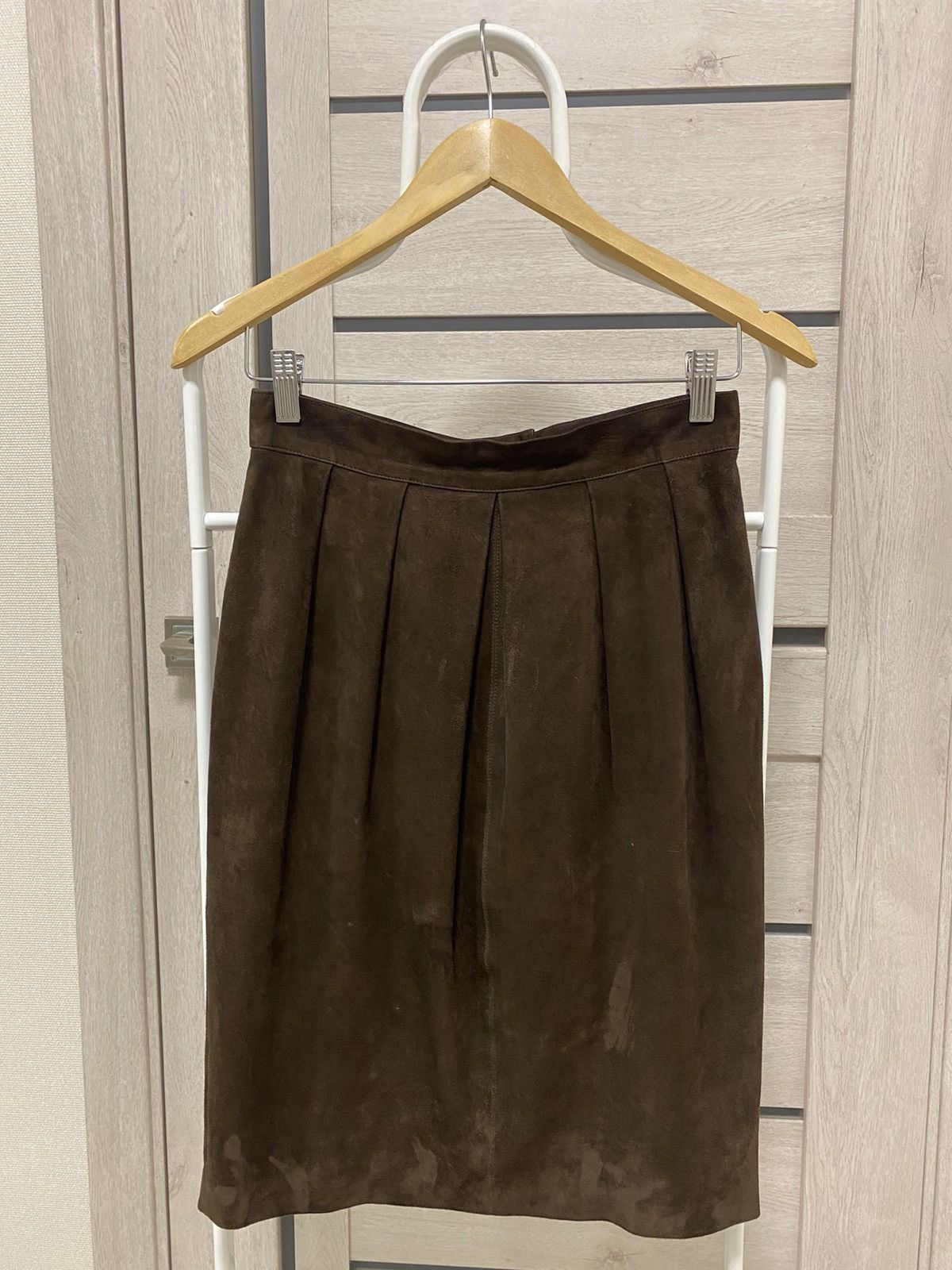 Leather × Salvatore Ferragamo × Vintage Salvatore Ferragamo Vintage Made in Italy Leather Skirt Size 42" / US 20 - 1 Thumbnail