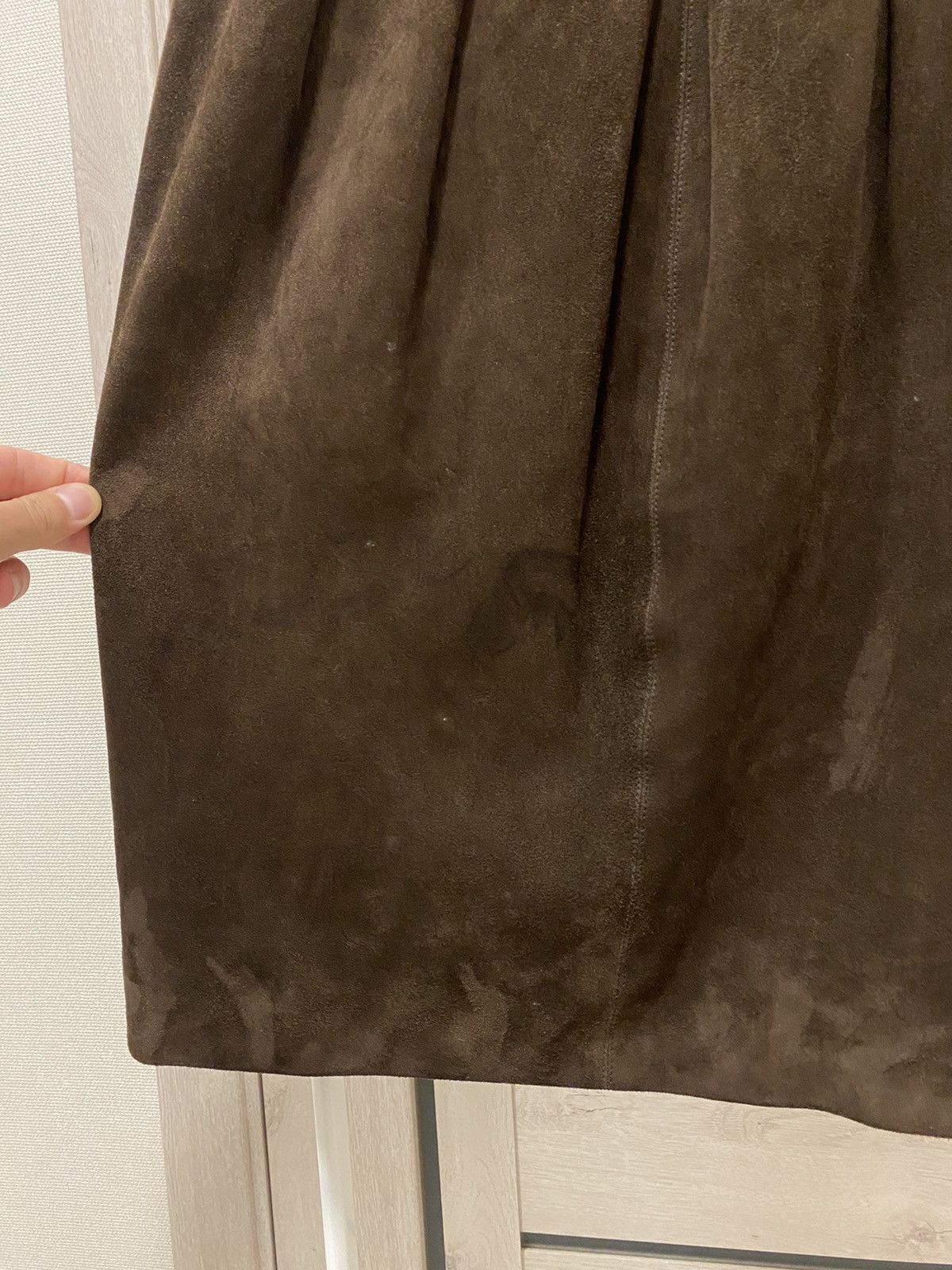 Leather × Salvatore Ferragamo × Vintage Salvatore Ferragamo Vintage Made in Italy Leather Skirt Size 42" / US 20 - 8 Thumbnail
