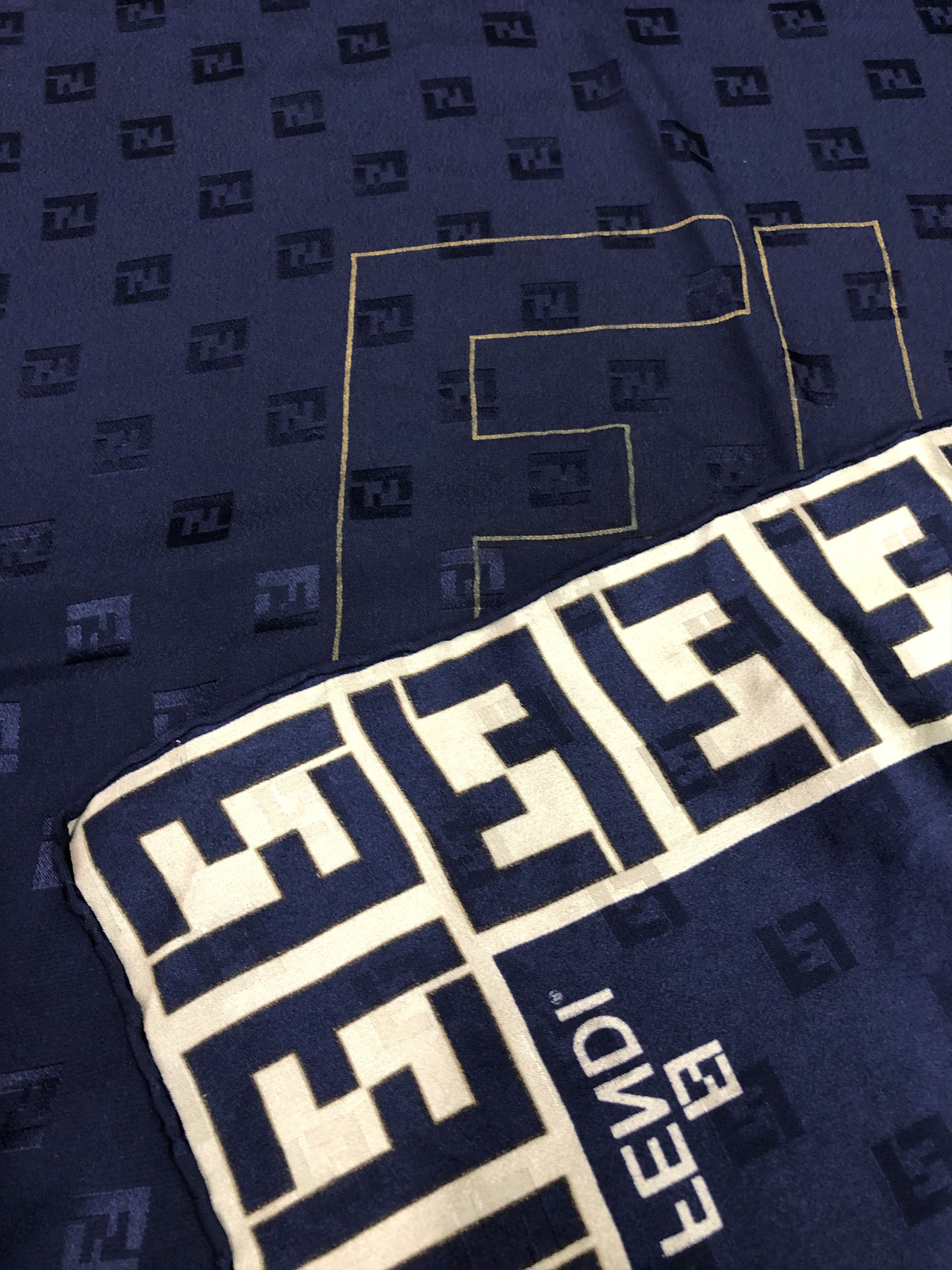 Fendi Fendi Silk Scarf full prints Size ONE SIZE - 4 Thumbnail