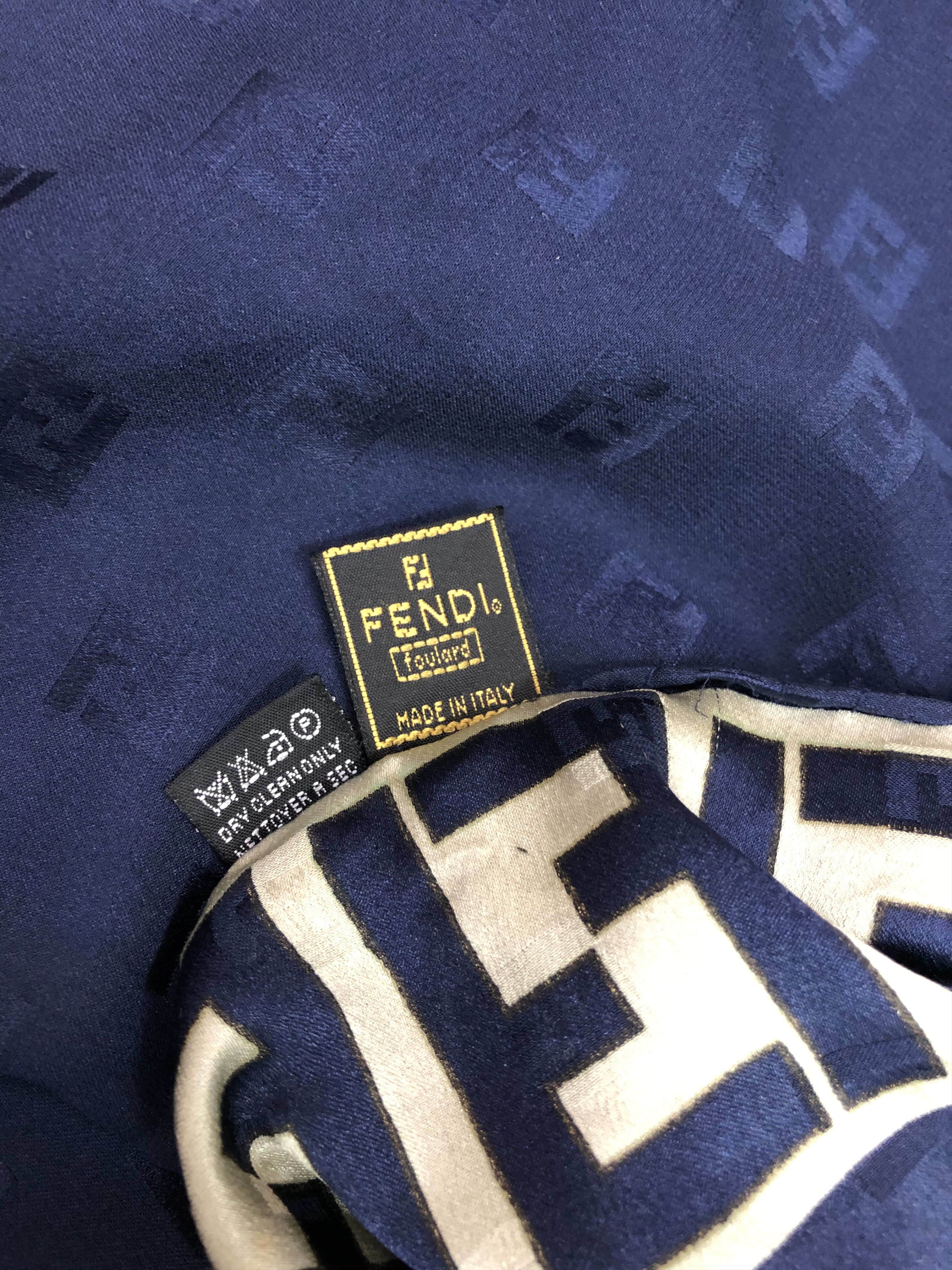 Fendi Fendi Silk Scarf full prints Size ONE SIZE - 6 Thumbnail