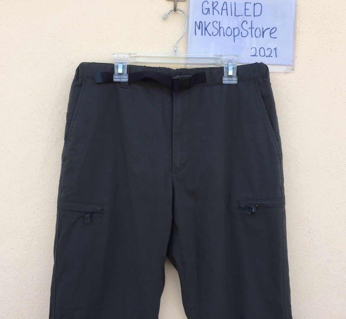Japanese Brand × Uniqlo Uniqlo Sweatpants Multipocket Cargo Style Size US 30 / EU 46 - 1 Thumbnail