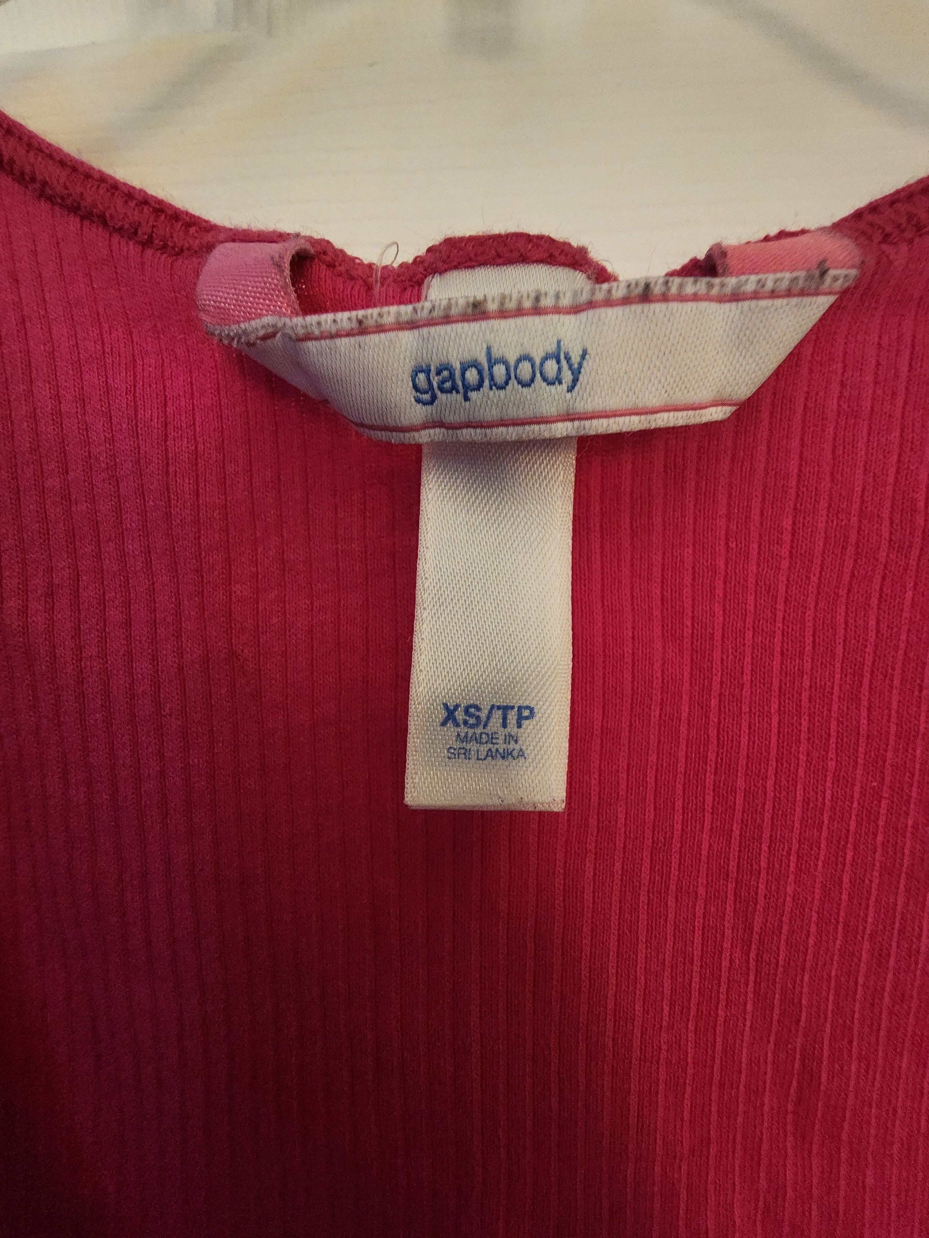 Gap Gap Body Women's Pink Ribbed Rhinestone Bow Tank Size XS Size XS / US 0-2 / IT 36-38 - 4 Thumbnail