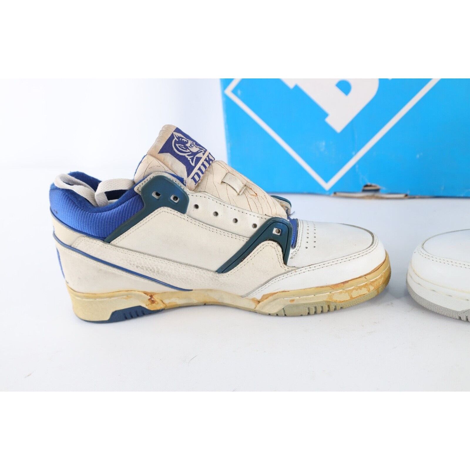 Vintage NOS Vintage 90s Duke University High Top Sneakers Shoes Size US 7.5 / EU 40-41 - 9 Thumbnail