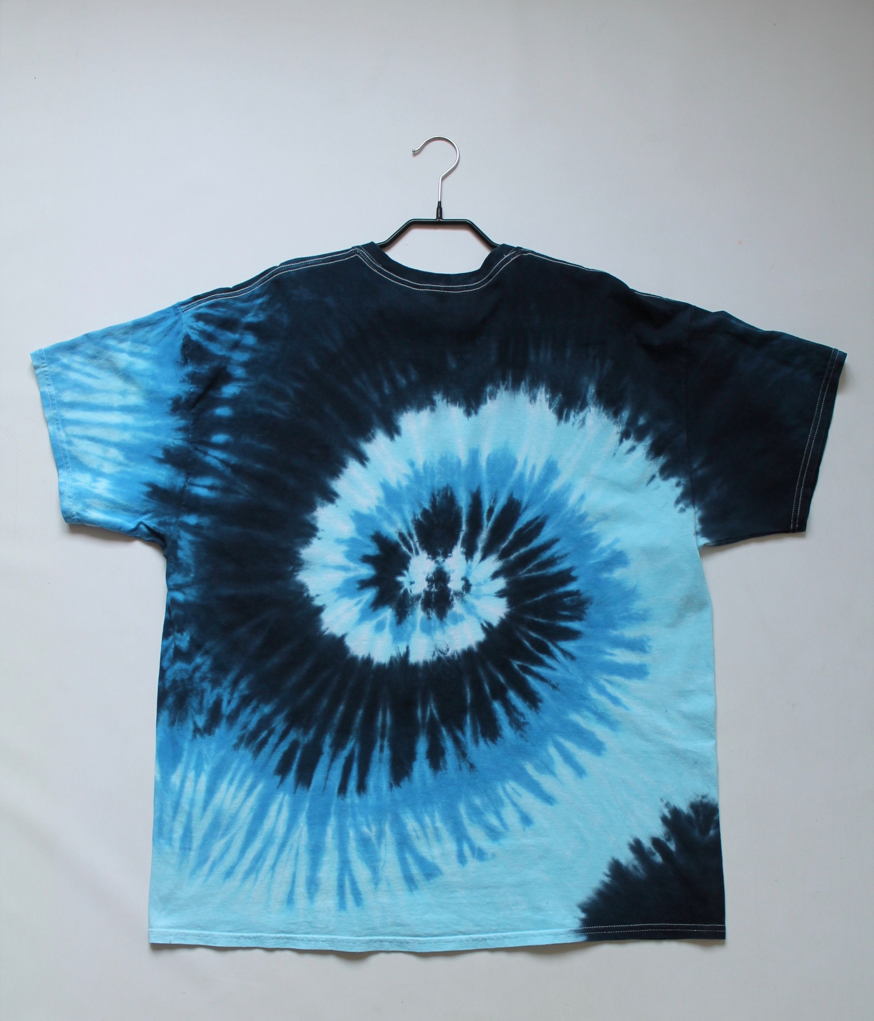 Vintage Vintage Tie Dye Tee t-shirt Streetwear XXL Cotton Size US XXL / EU 58 / 5 - 1 Thumbnail