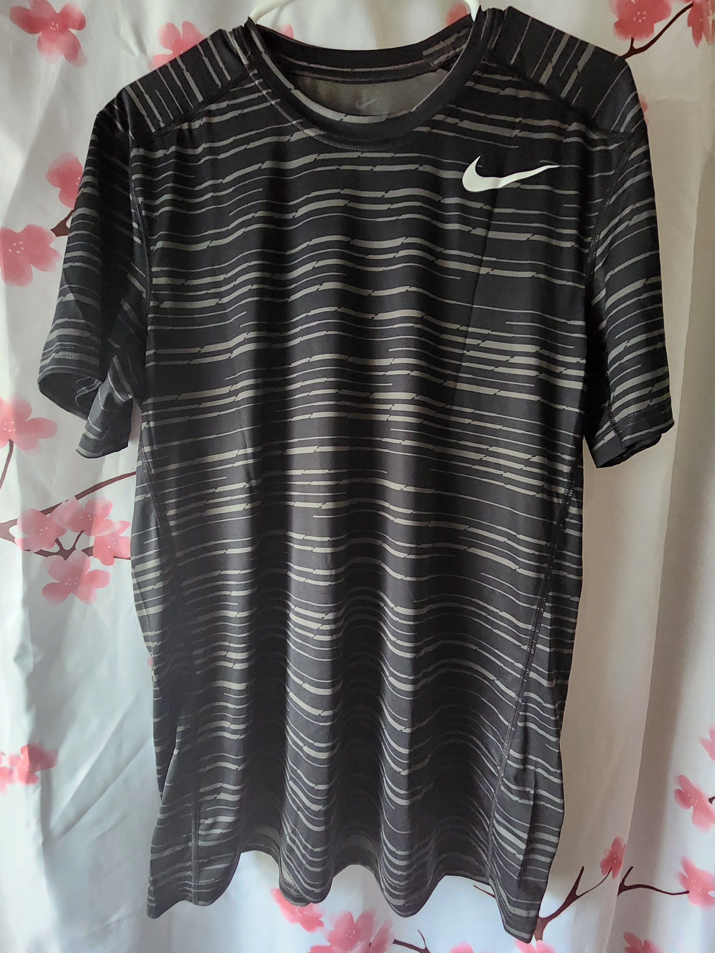 Nike Nike Dri-Fit Fitted Black Gray Striped Logo Shirt Large Size US L / EU 52-54 / 3 - 1 Thumbnail