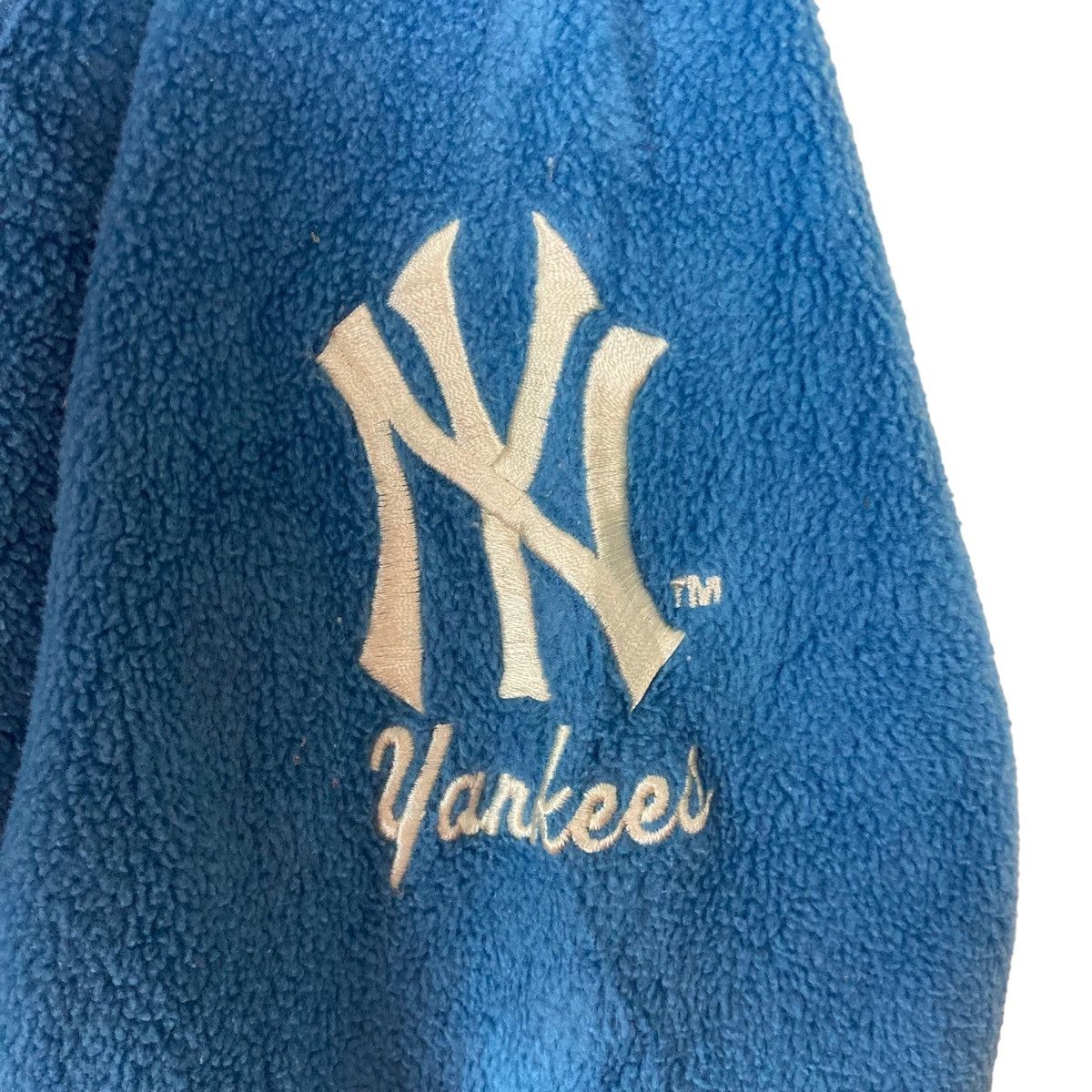 Uniqlo Vintage Major League Baseball Collaboration Uniqlo Quarter Size US M / EU 48-50 / 2 - 5 Thumbnail