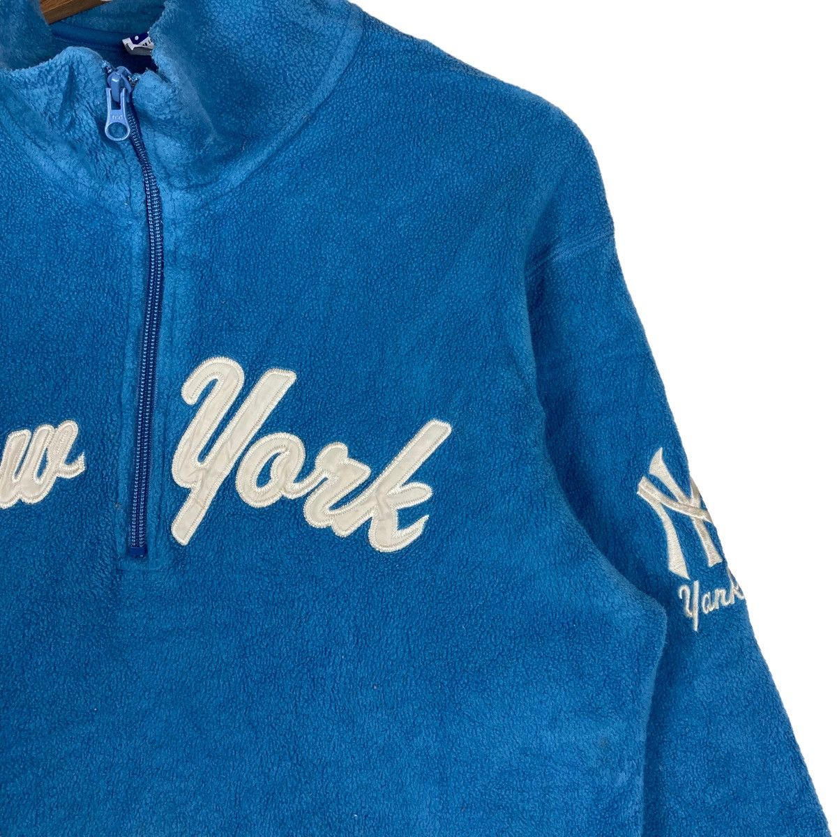 Uniqlo Vintage Major League Baseball Collaboration Uniqlo Quarter Size US M / EU 48-50 / 2 - 3 Thumbnail
