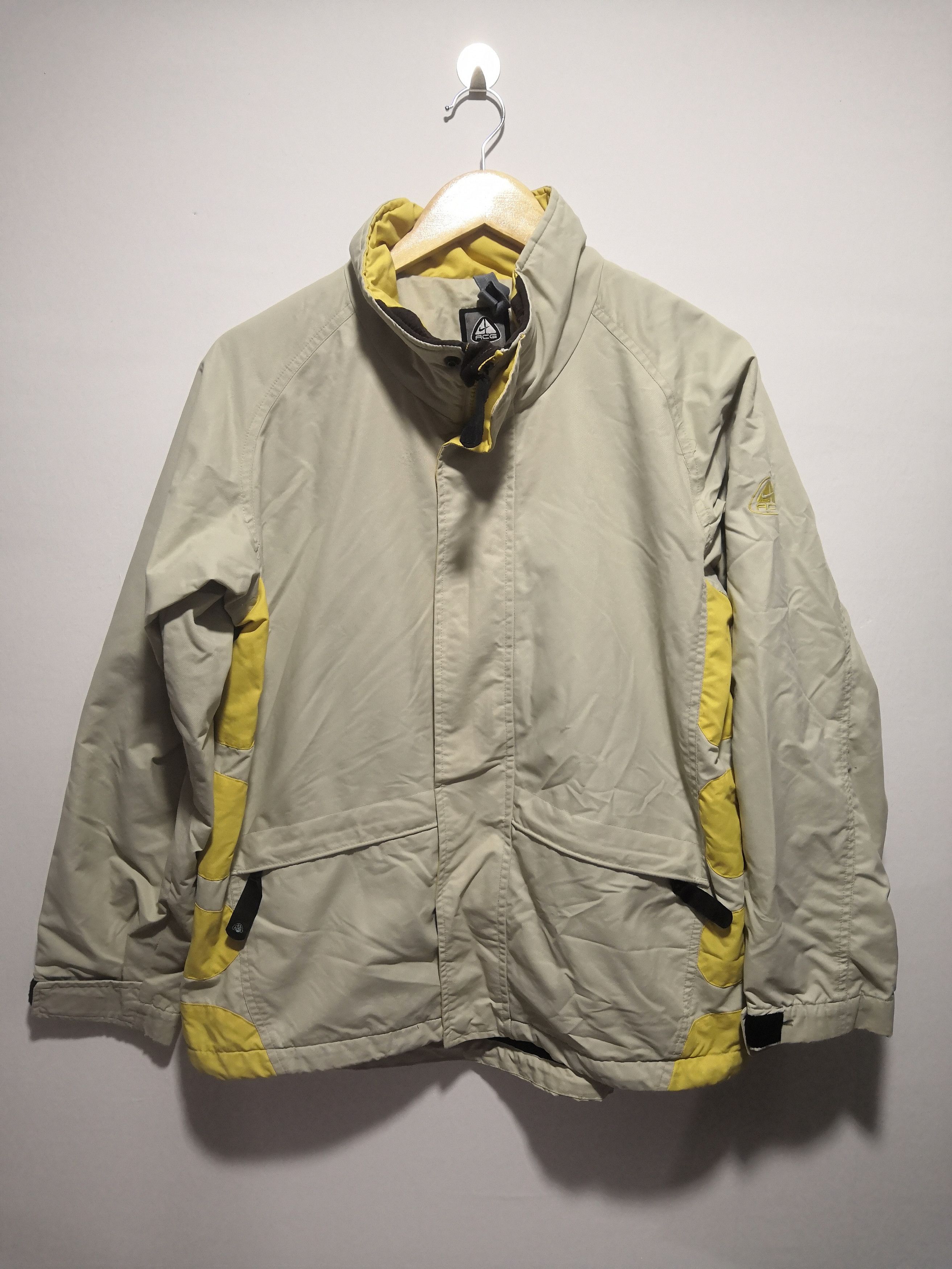 acg nike womens