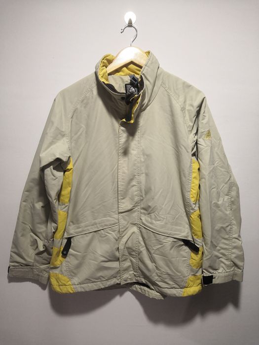 Nike ACG Nike ACG Womens Outdoor Adventure Jacket Beige Yellow | Grailed