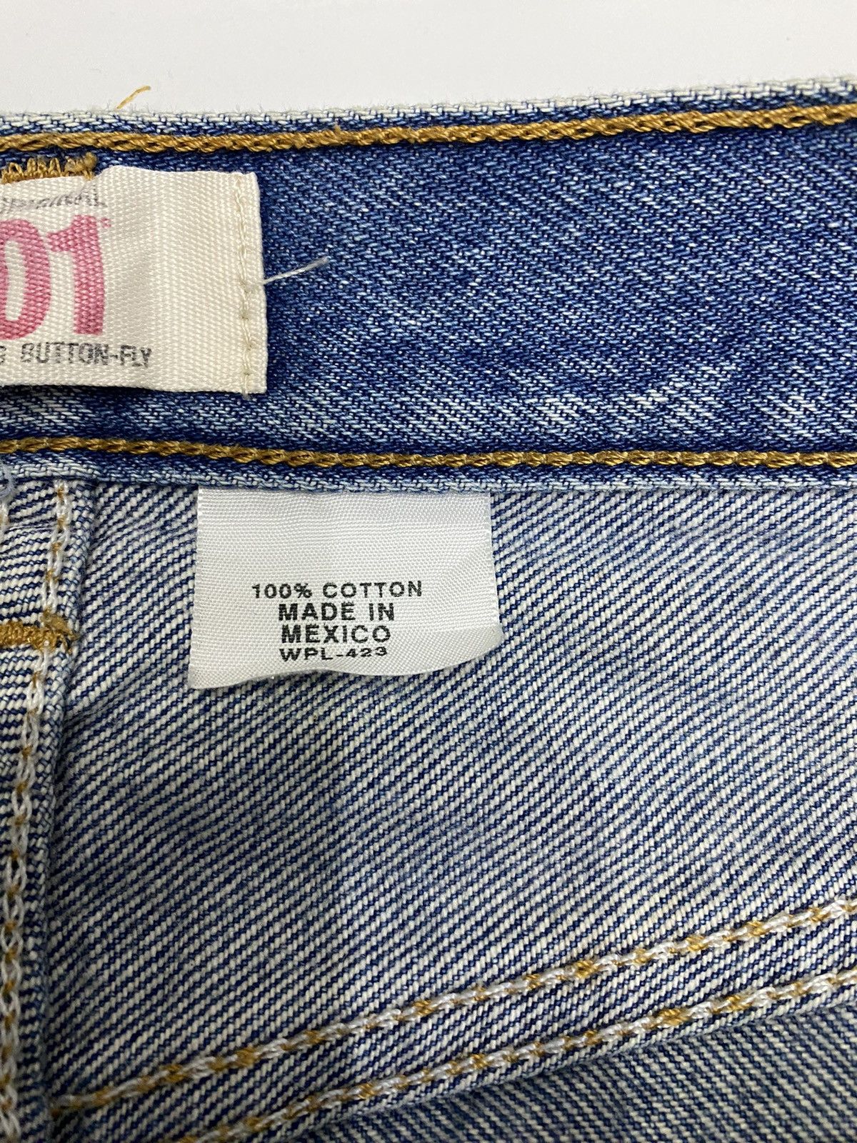 Levi's VINTAGE LEVIS 501 SINGLE R MEXICO DISTRESSED DENIM JEANS Size US 32 / EU 48 - 12 Thumbnail