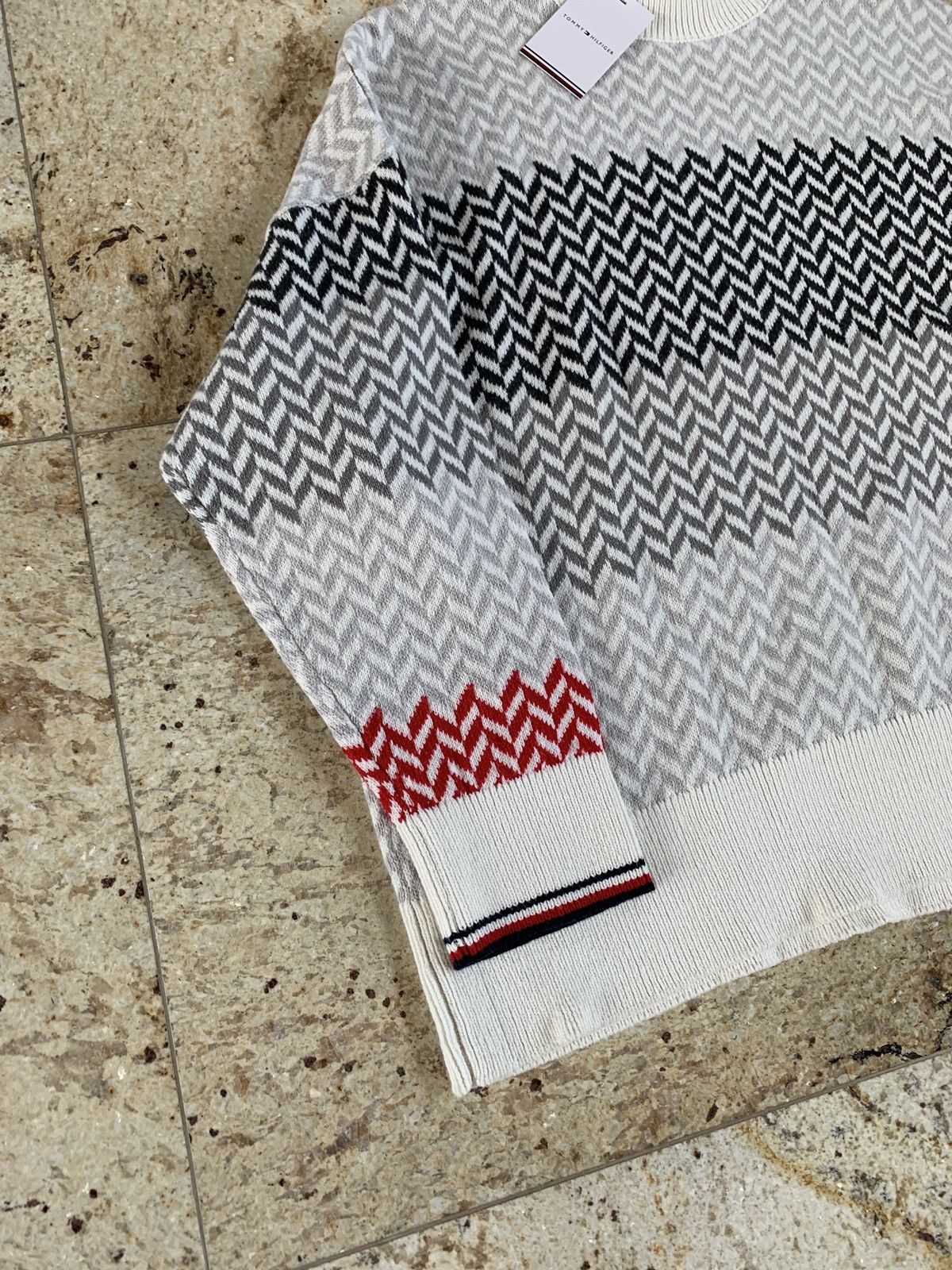 Tommy Hilfiger Geo Fair Isle Sweater Size US XL / EU 56 / 4 - 3 Thumbnail