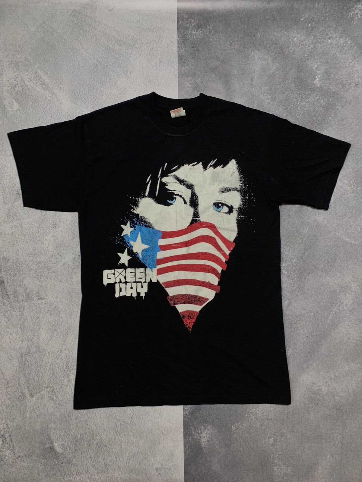 Band Tees Vintage 90s Green Day band tee big logo streetwear size S Size US S / EU 44-46 / 1 - 1 Thumbnail