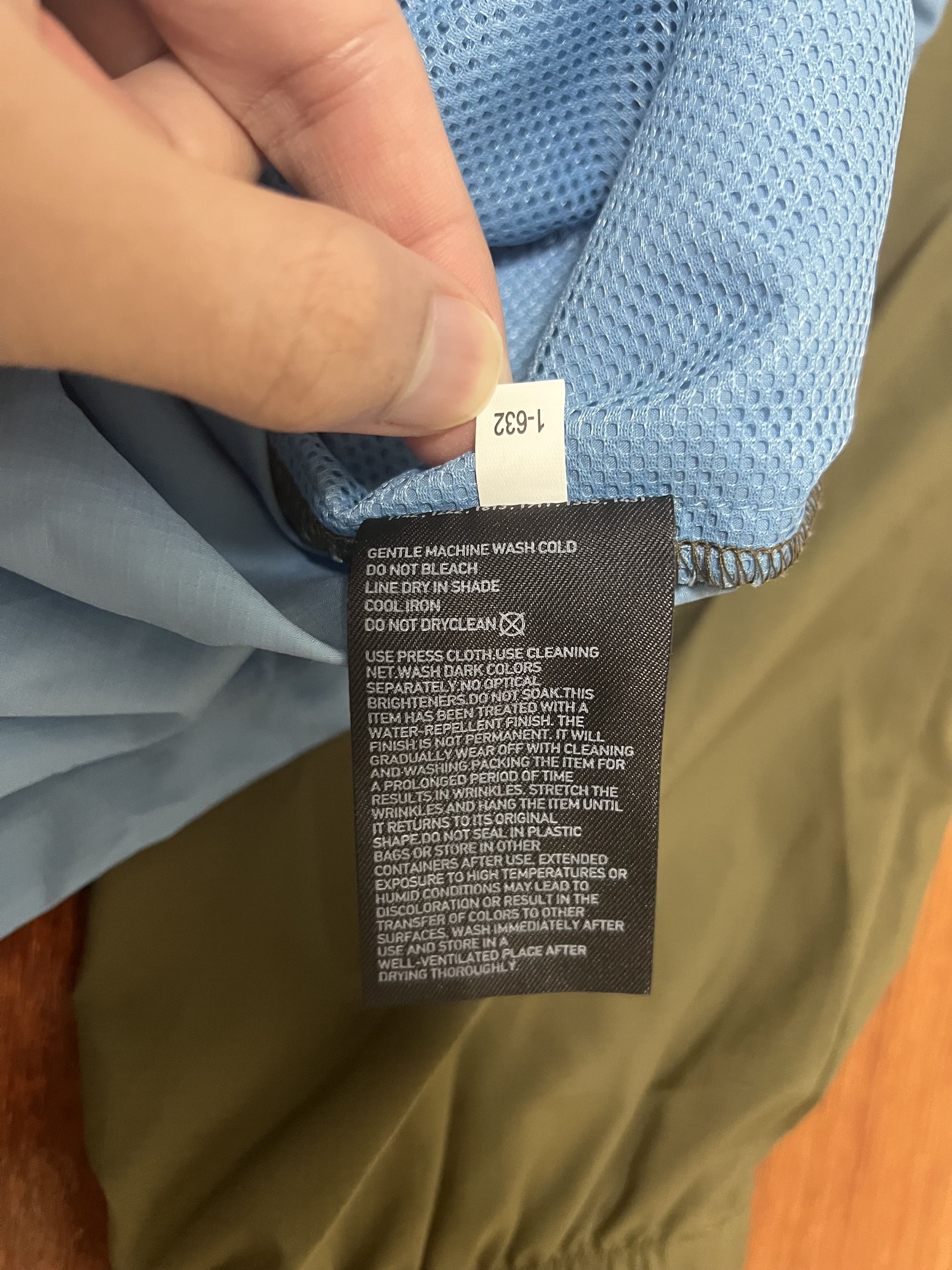JW Anderson × Uniqlo 💚 JW Anderson x Uniqlo Pocketable Pull Over Blouson NEW Size US L / EU 52-54 / 3 - 9 Thumbnail